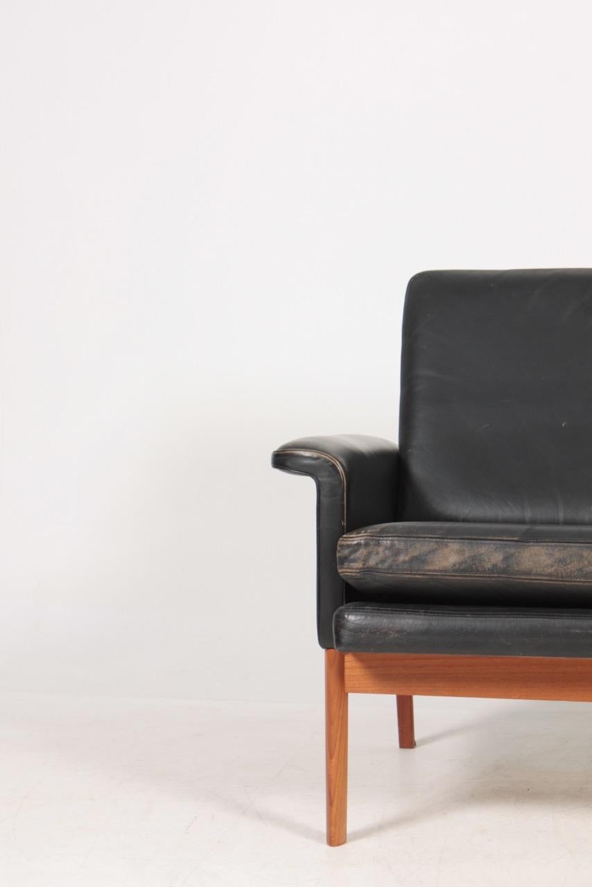 Scandinavian Modern Midcentury Sofa in Patinated Leather by Finn Juhl, 1960s
