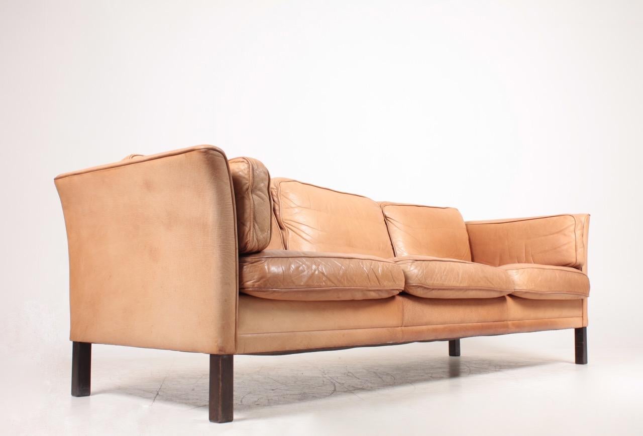 Scandinavian Modern Midcentury Sofa in Patinated Leather by Mogens Hansen, Danish Design