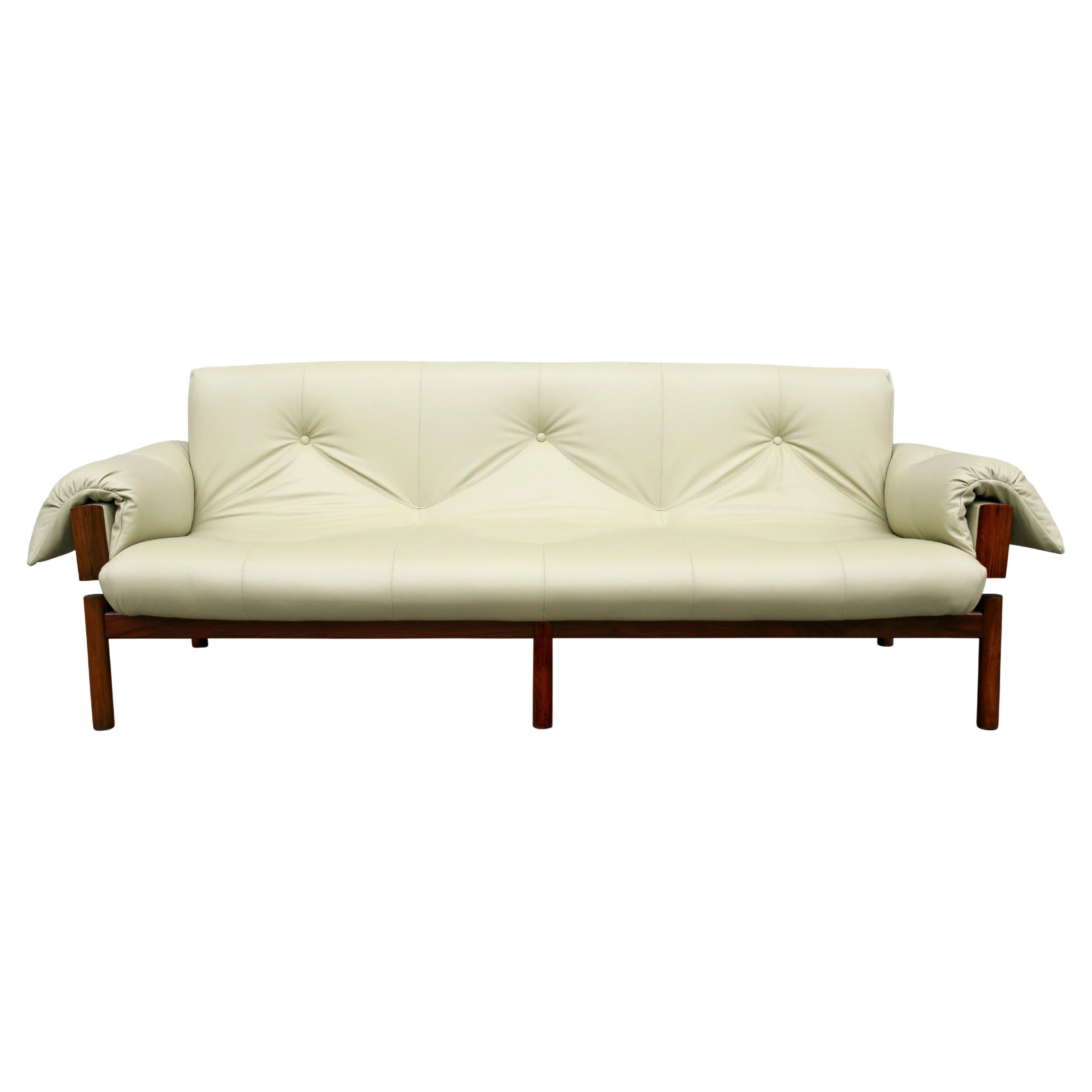 Midcentury Sofa MP-13 by Percival Lafer in Hardwood & Beige Leather, 1967 Brasil For Sale
