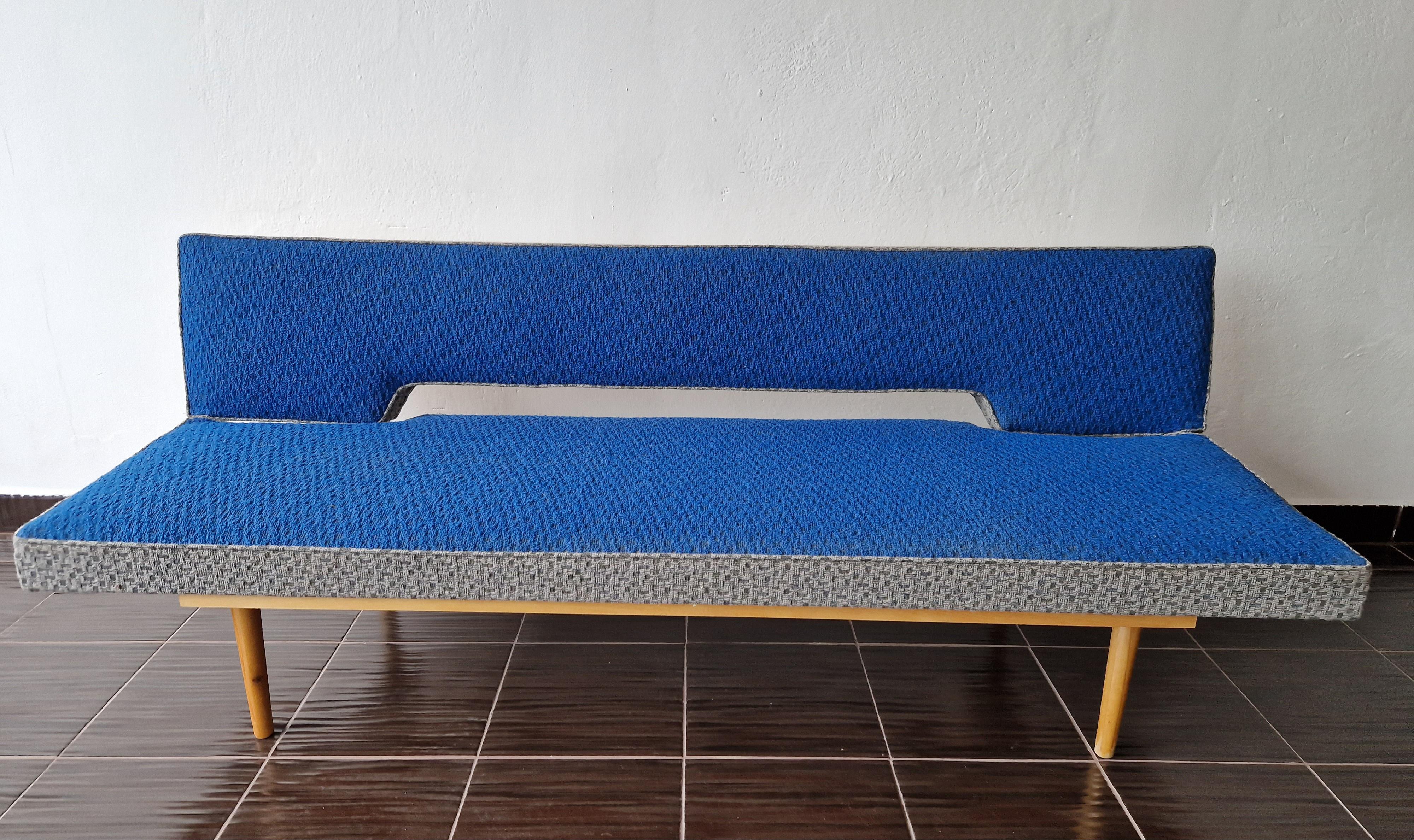 Mid-Century Modern Midcentury Sofa or Daybed designed by Miroslav Navratil, 1960s. For Sale