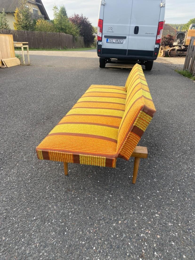 Sofá o sofá cama de mediados de siglo diseñado por Miroslav Navratil, década de 1960. en Bueno estado para la venta en Praha, CZ