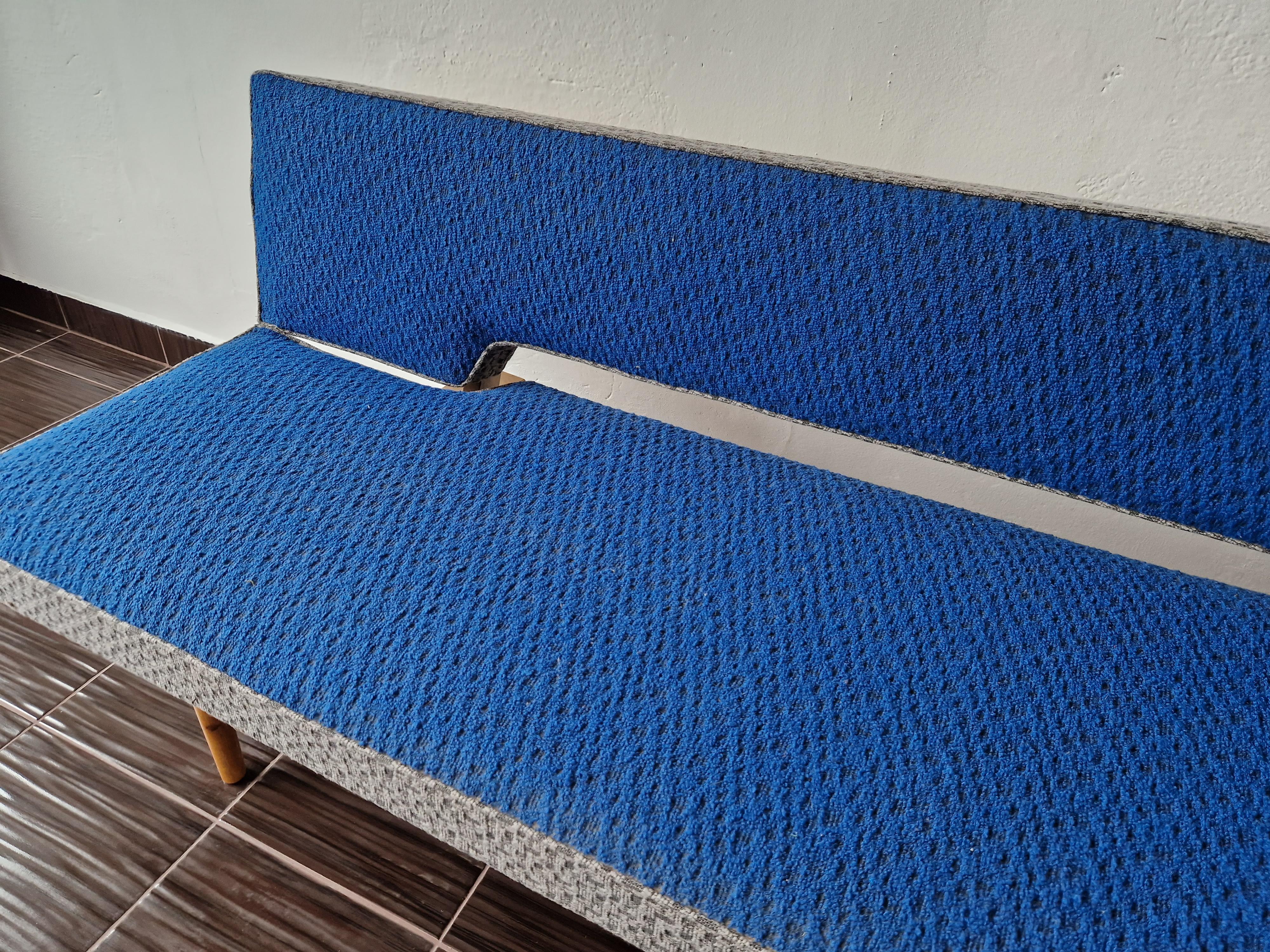 Midcentury Sofa or Daybed designed by Miroslav Navratil, 1960s. For Sale 1