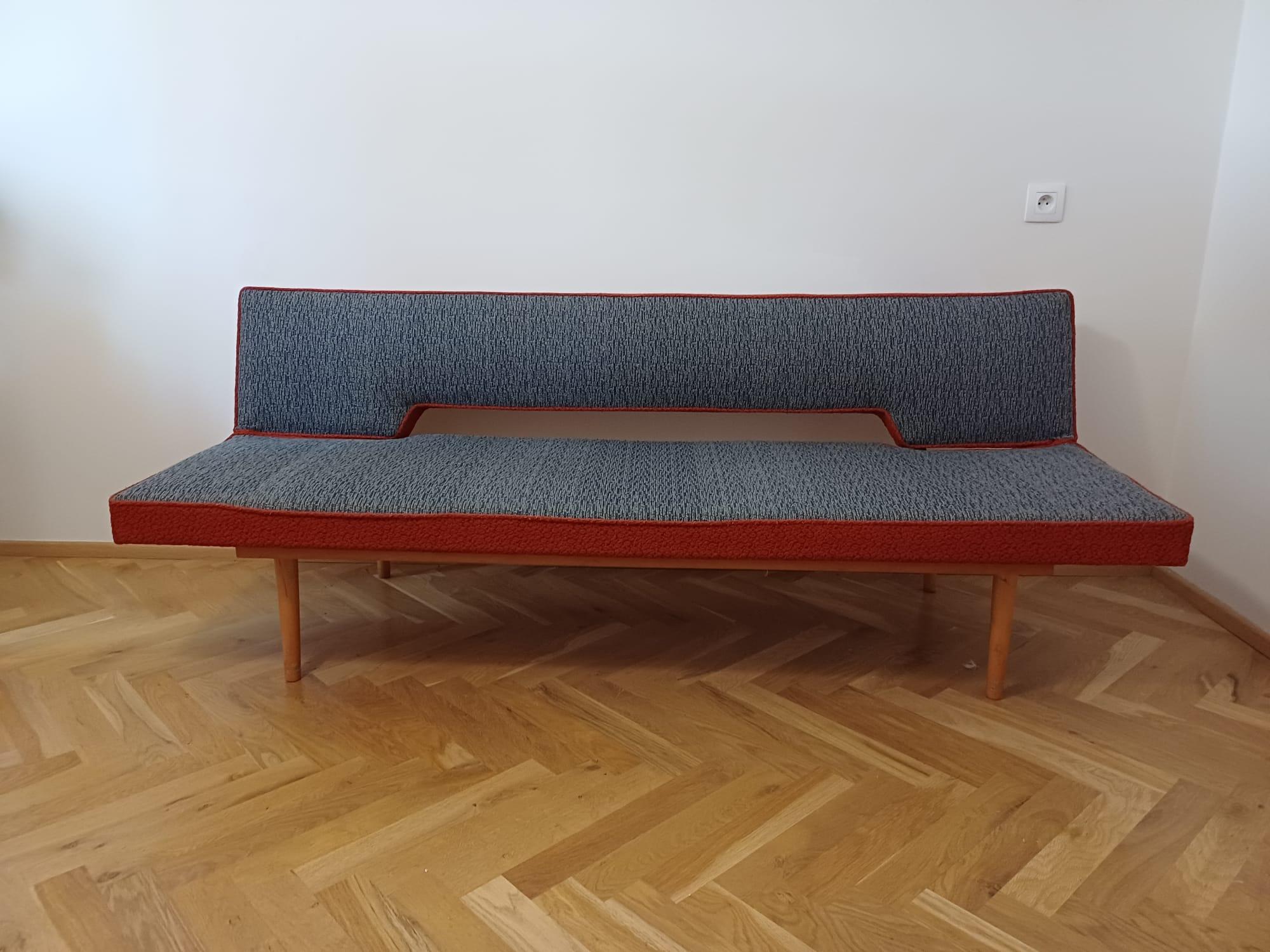 Midcentury Sofa or Daybed designed by Miroslav Navratil, 1960s. For Sale 2
