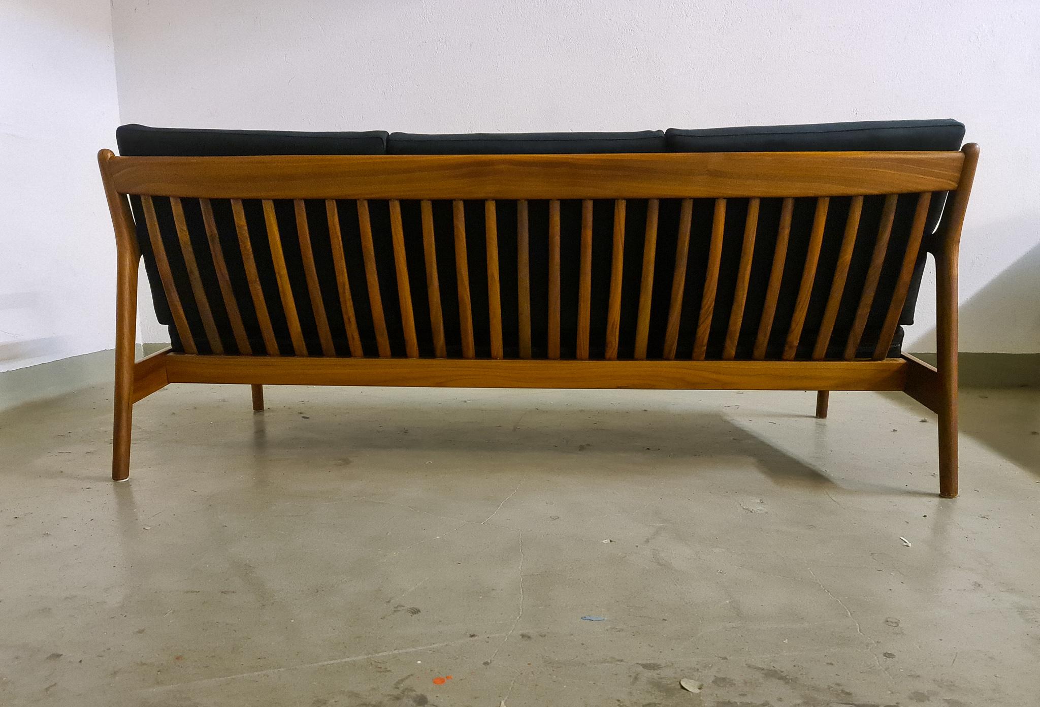 Midcentury Sofa 