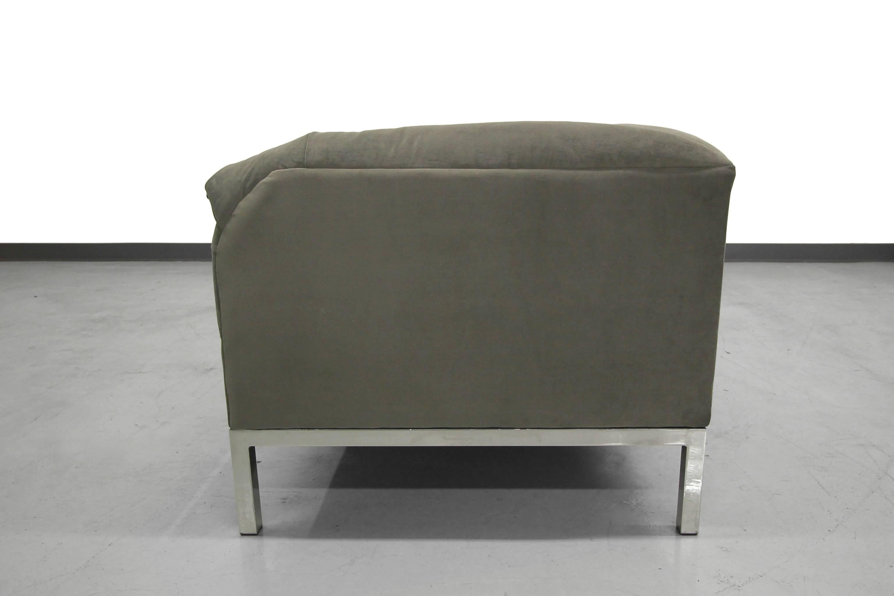 Mid-century Sofa with Chrome Base 2