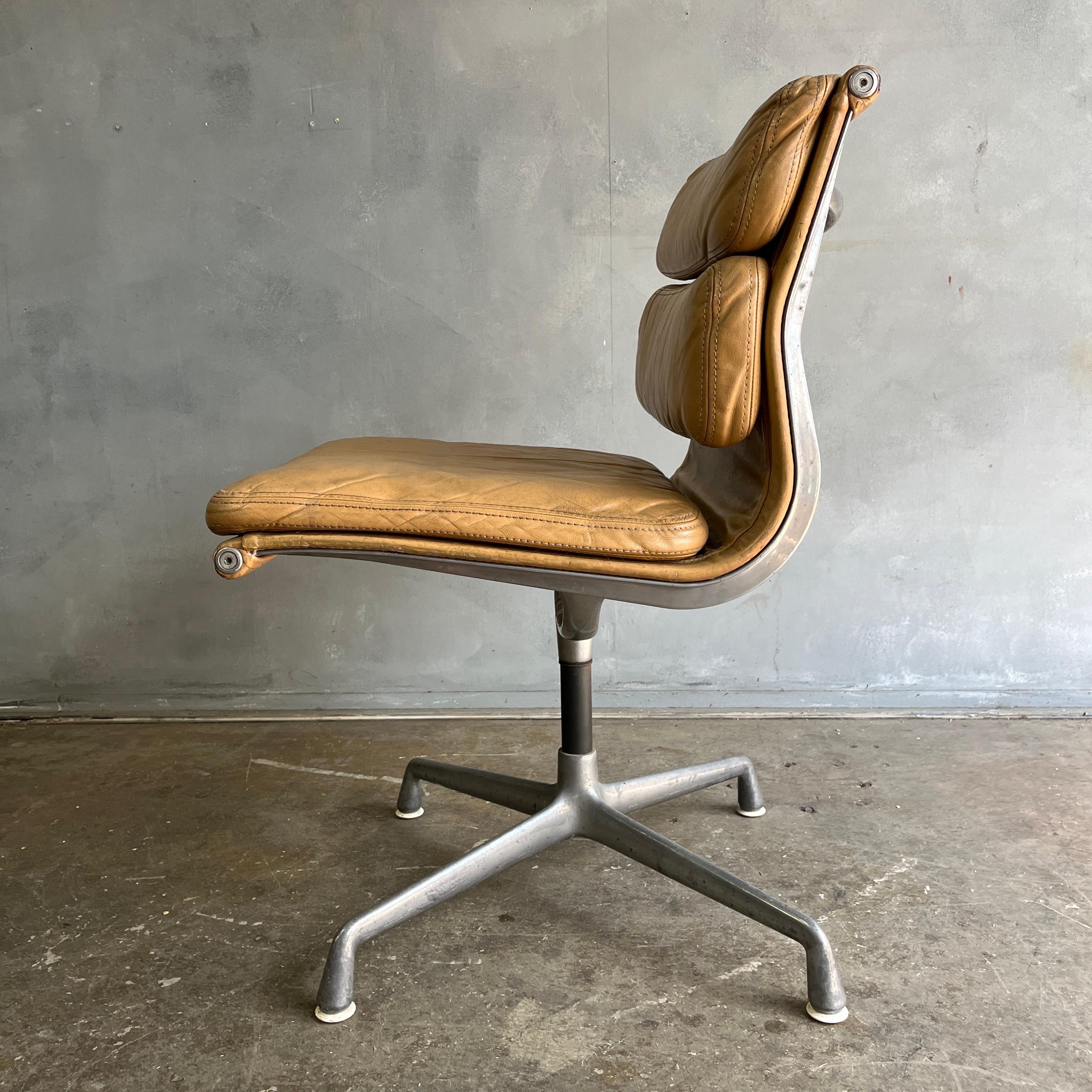 Midcentury Soft Pad Chair by Eames for Herman Miller 3