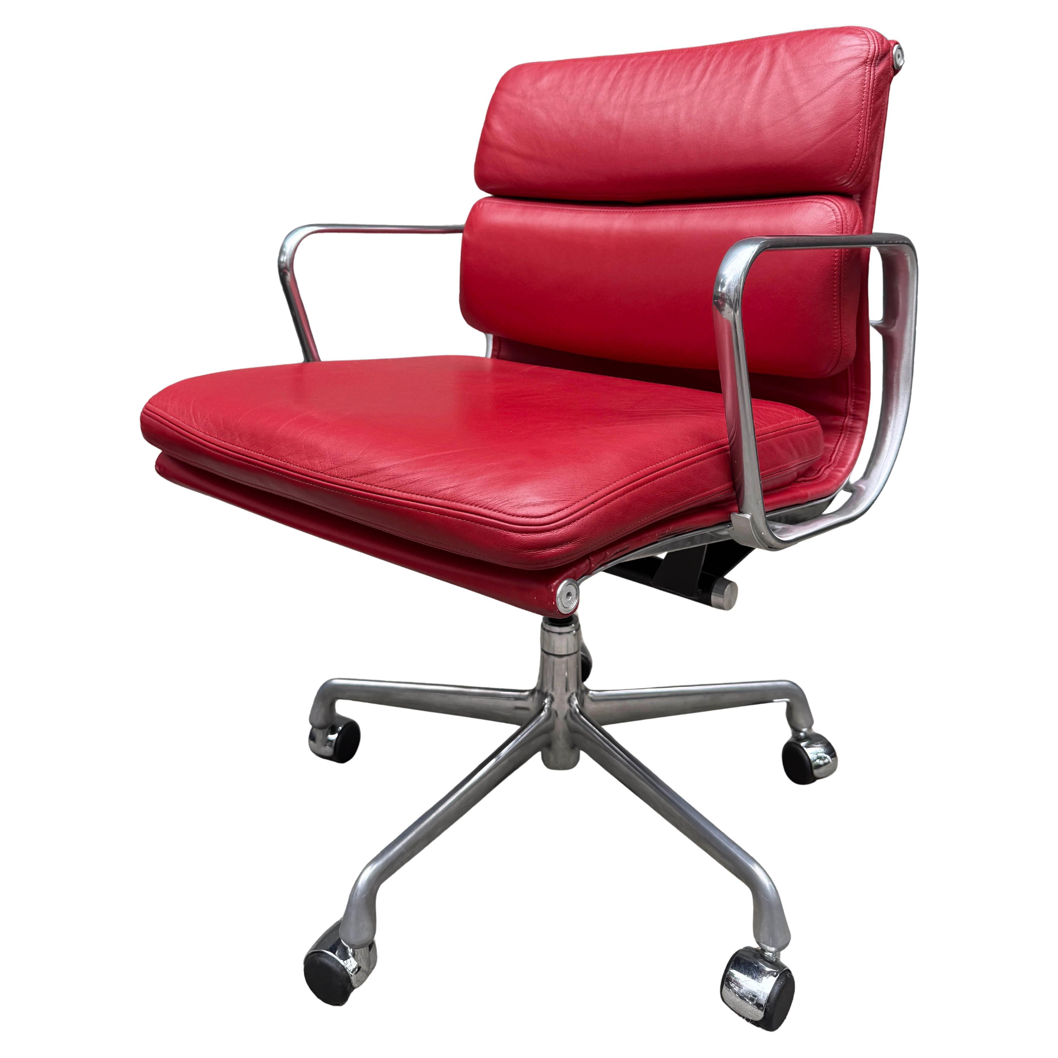 Americano Sedie Midcentury con pad morbido di Eames per Herman Miller 'Three Available' in vendita