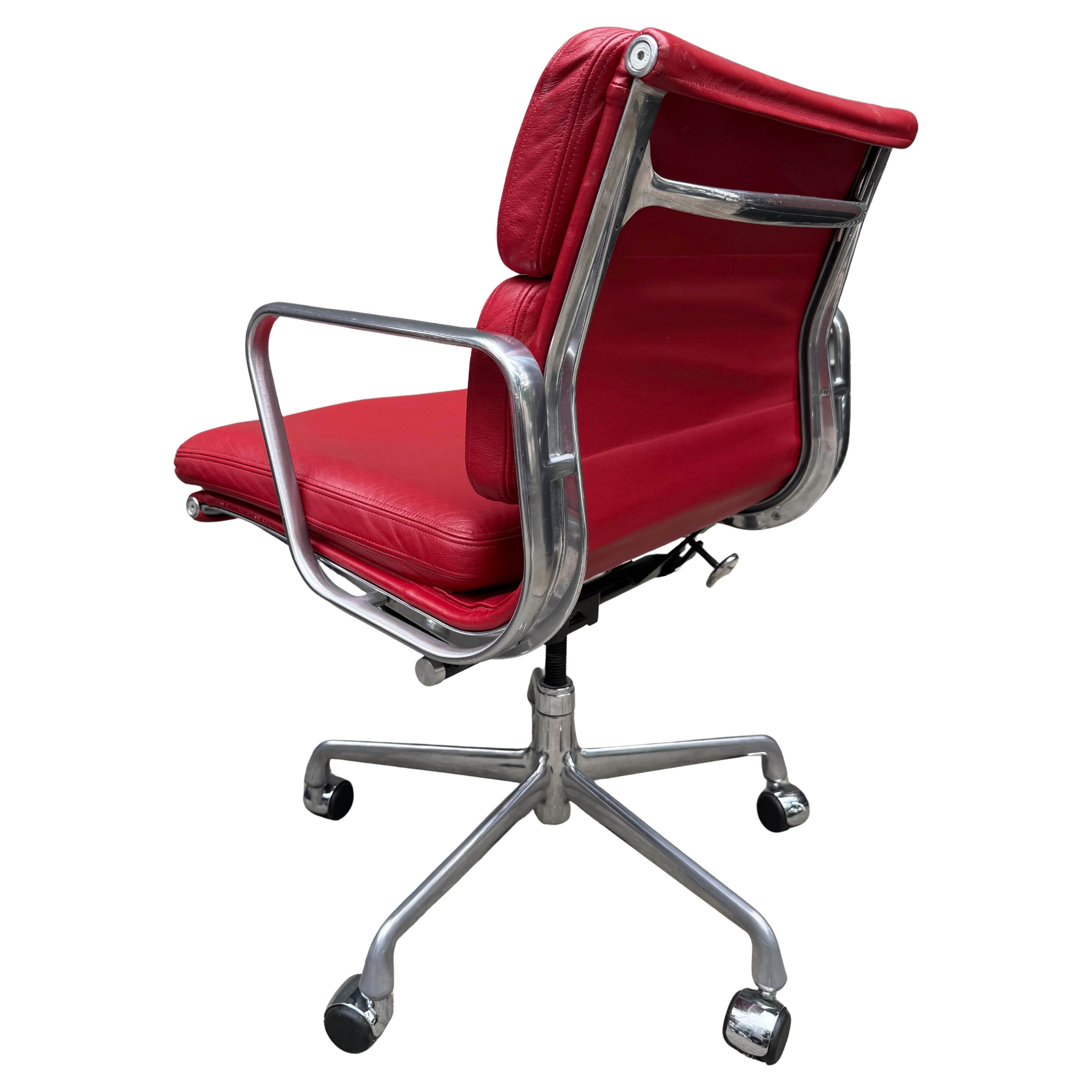 XX secolo Sedie Midcentury con pad morbido di Eames per Herman Miller 'Three Available' in vendita
