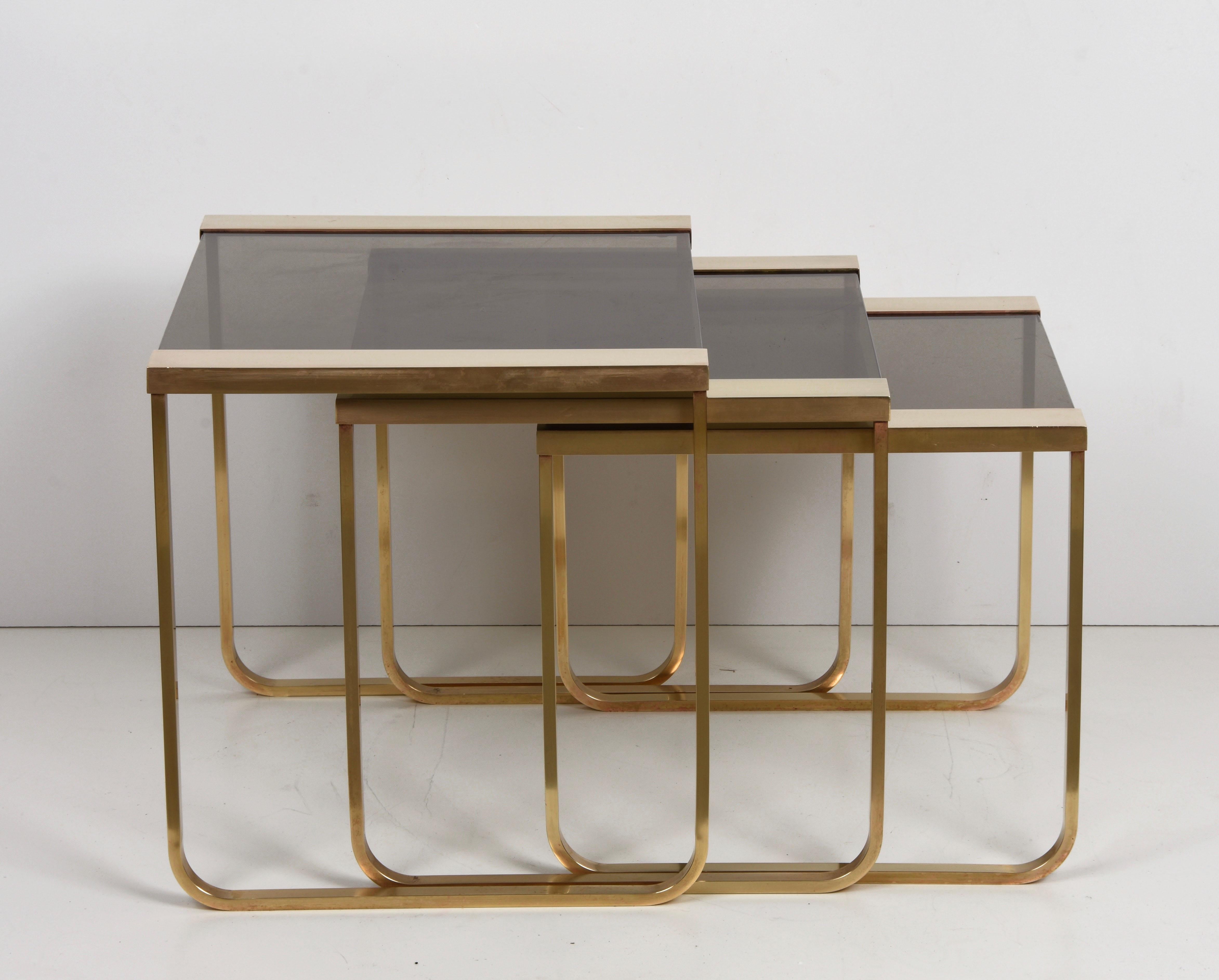 Midcentury Solid Brass and Smoked Glass France Interlocking Side Tables, 1970s For Sale 1