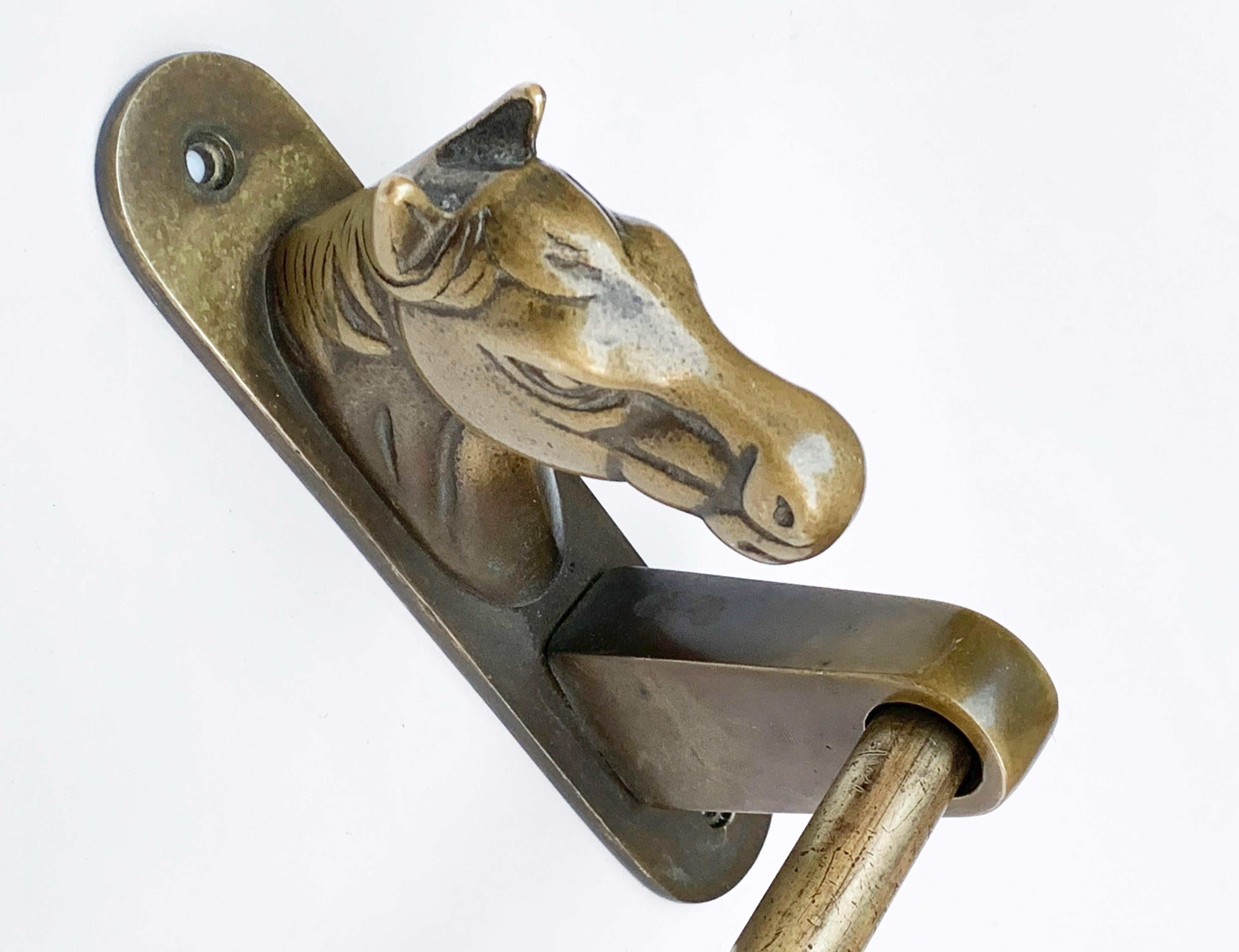 Midcentury Solid Brass Italian Towel Holder with Horse Heads, 1950s For Sale 3