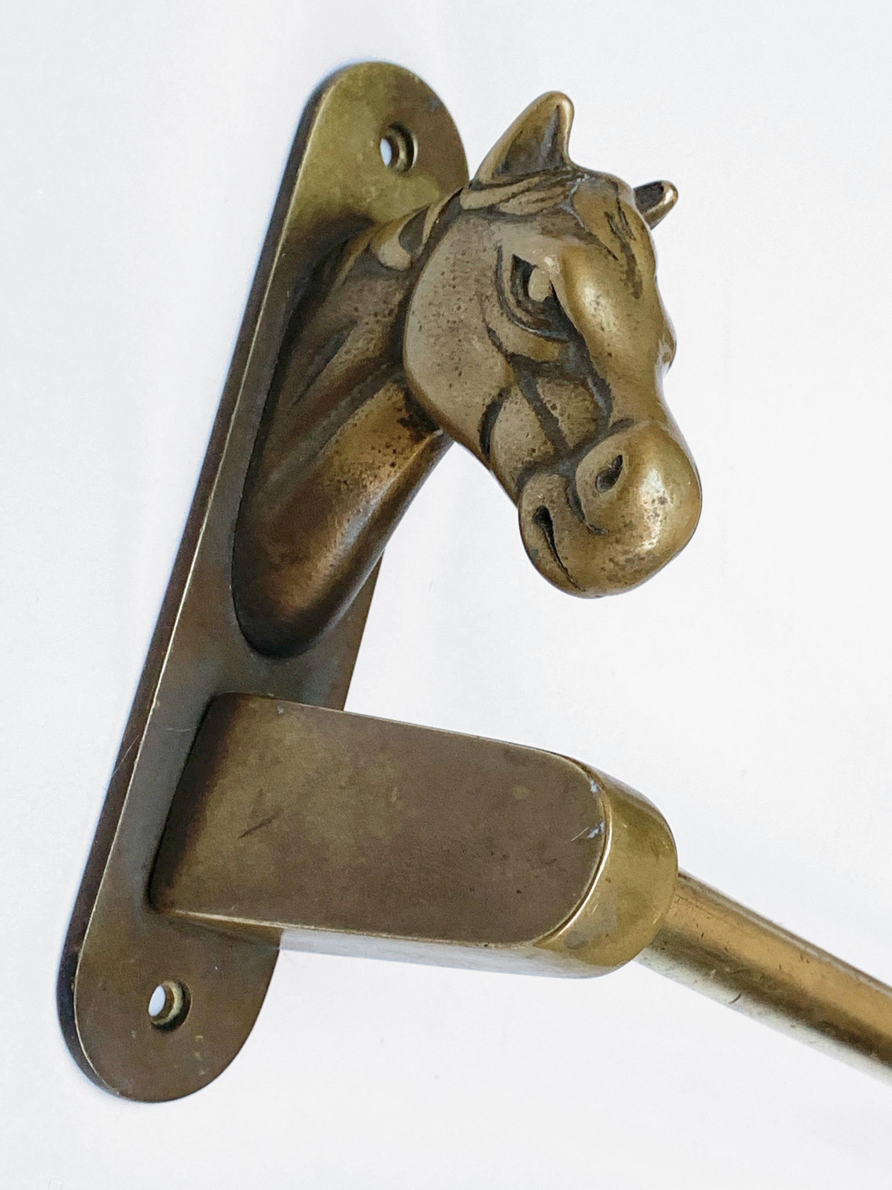 Midcentury Solid Brass Italian Towel Holder with Horse Heads, 1950s For Sale 5