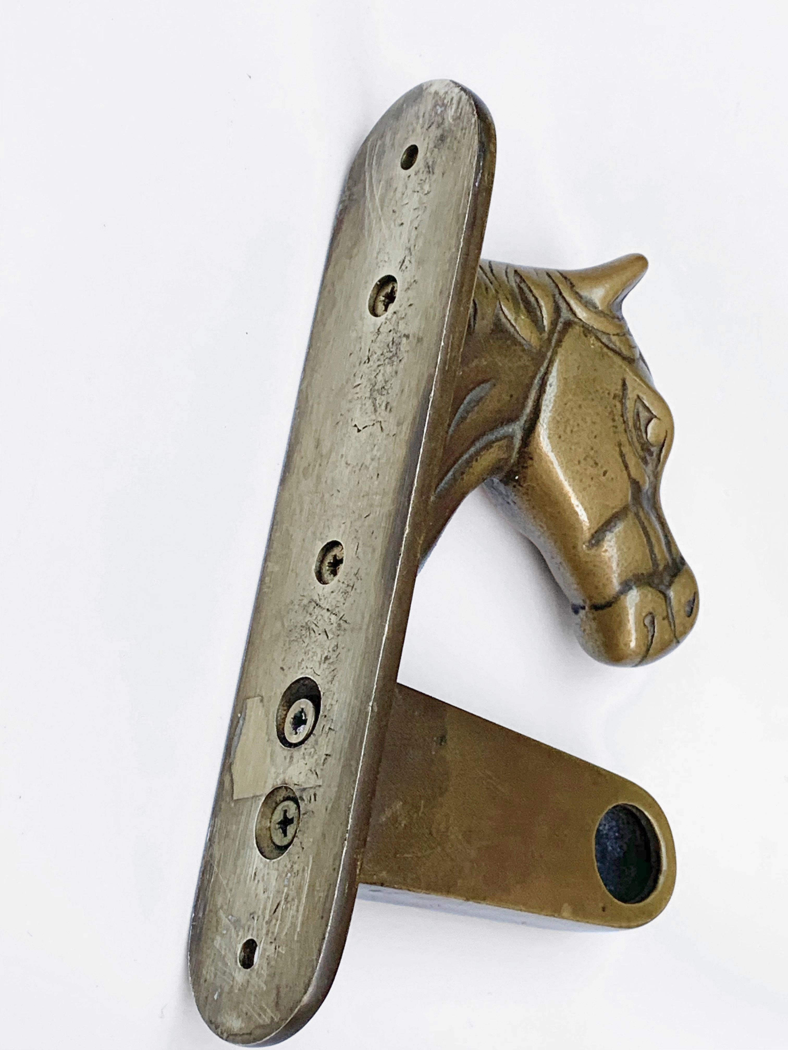 Midcentury Solid Brass Italian Towel Holder with Horse Heads, 1950s For Sale 6