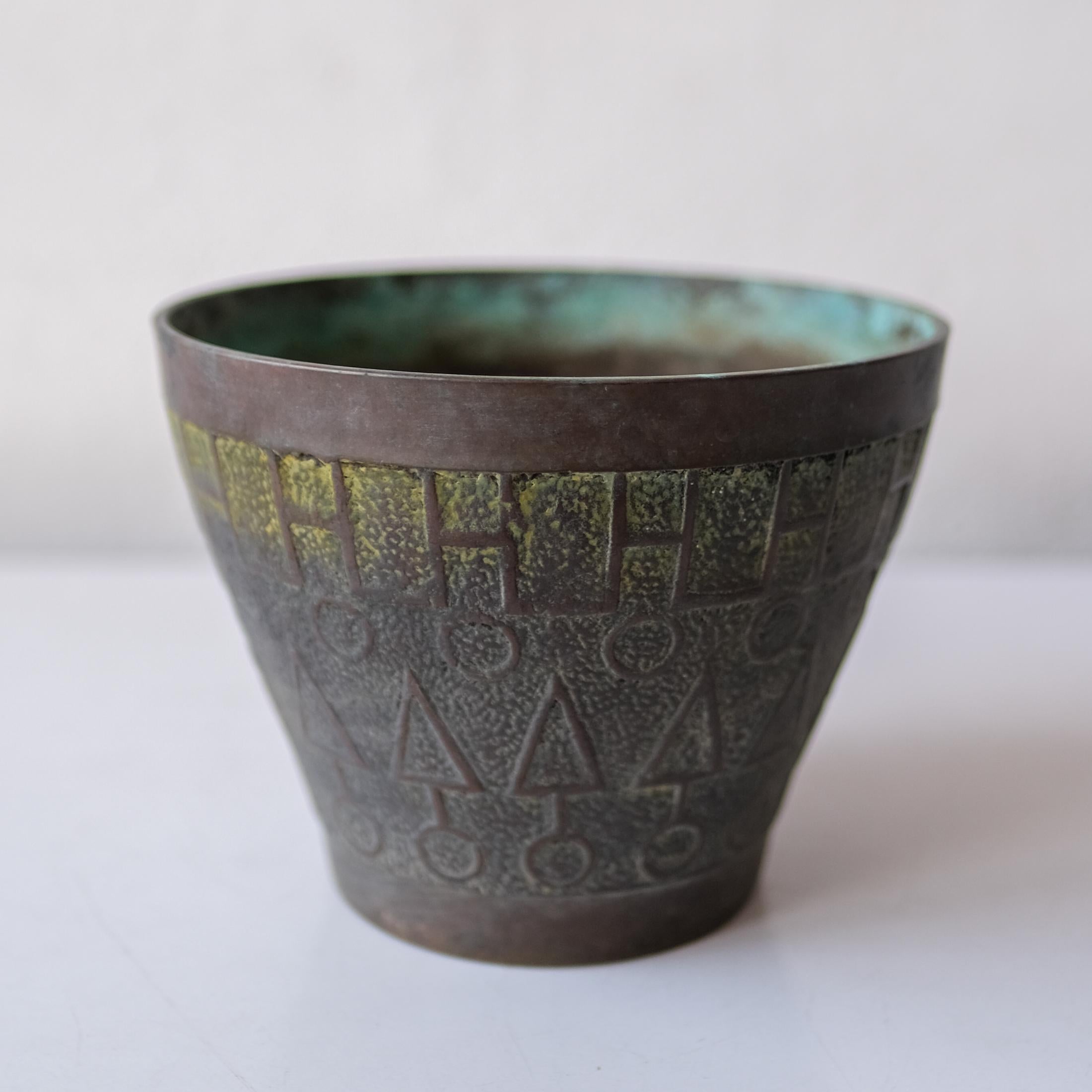 Mid-Century Modern Midcentury Solid Brass Planter with Geometric Pattern For Sale