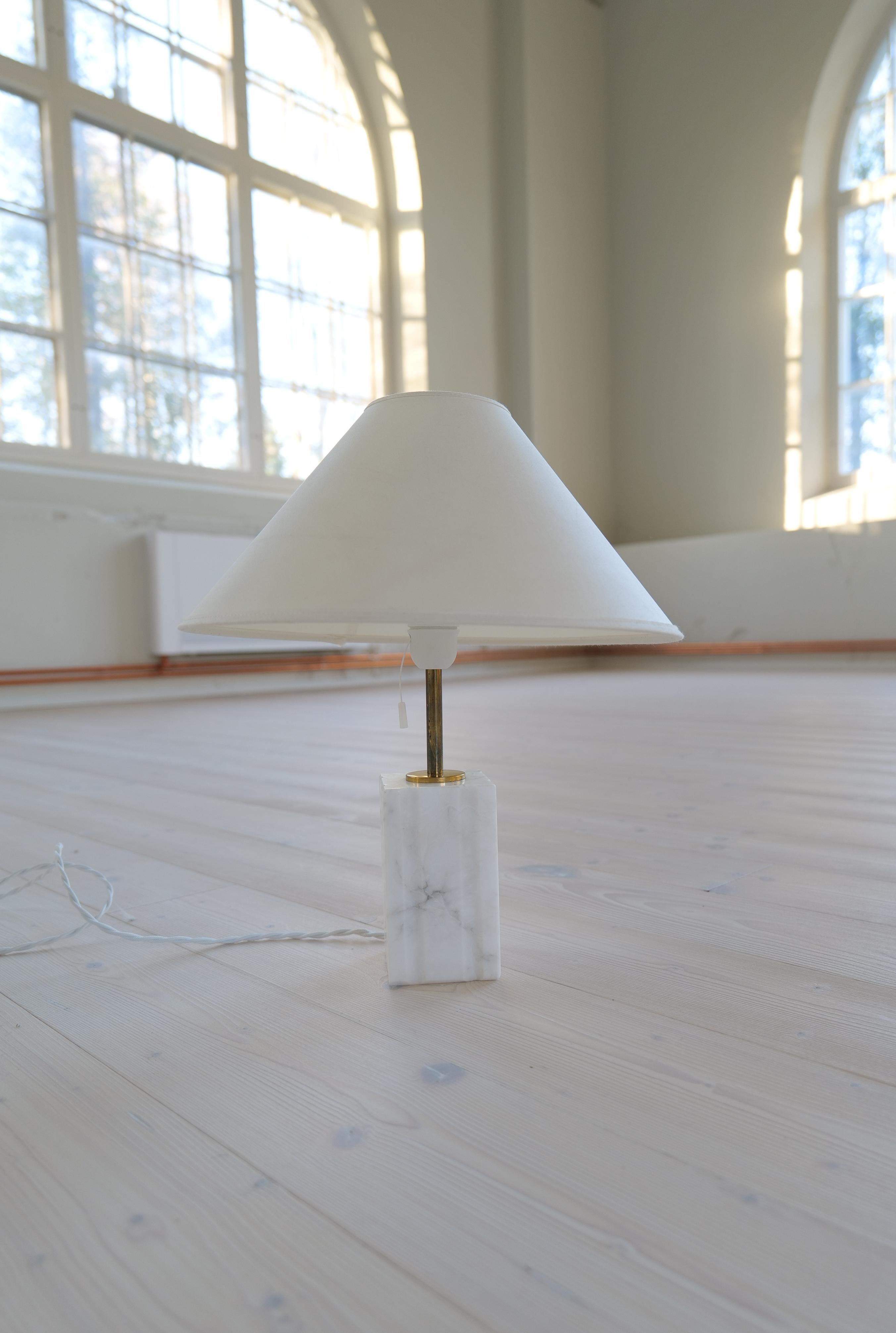 Lampe de table en marbre massif du milieu du siècle Bergboms Suède 1960s en vente 3