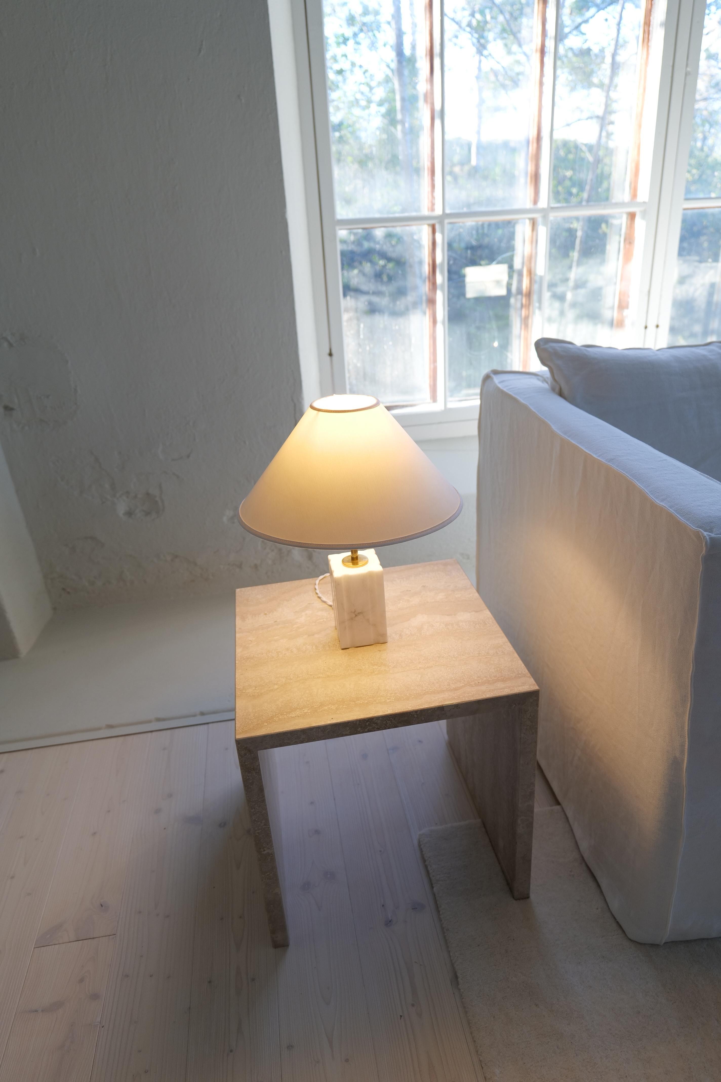 Milieu du XXe siècle Lampe de table en marbre massif du milieu du siècle Bergboms Suède 1960s en vente