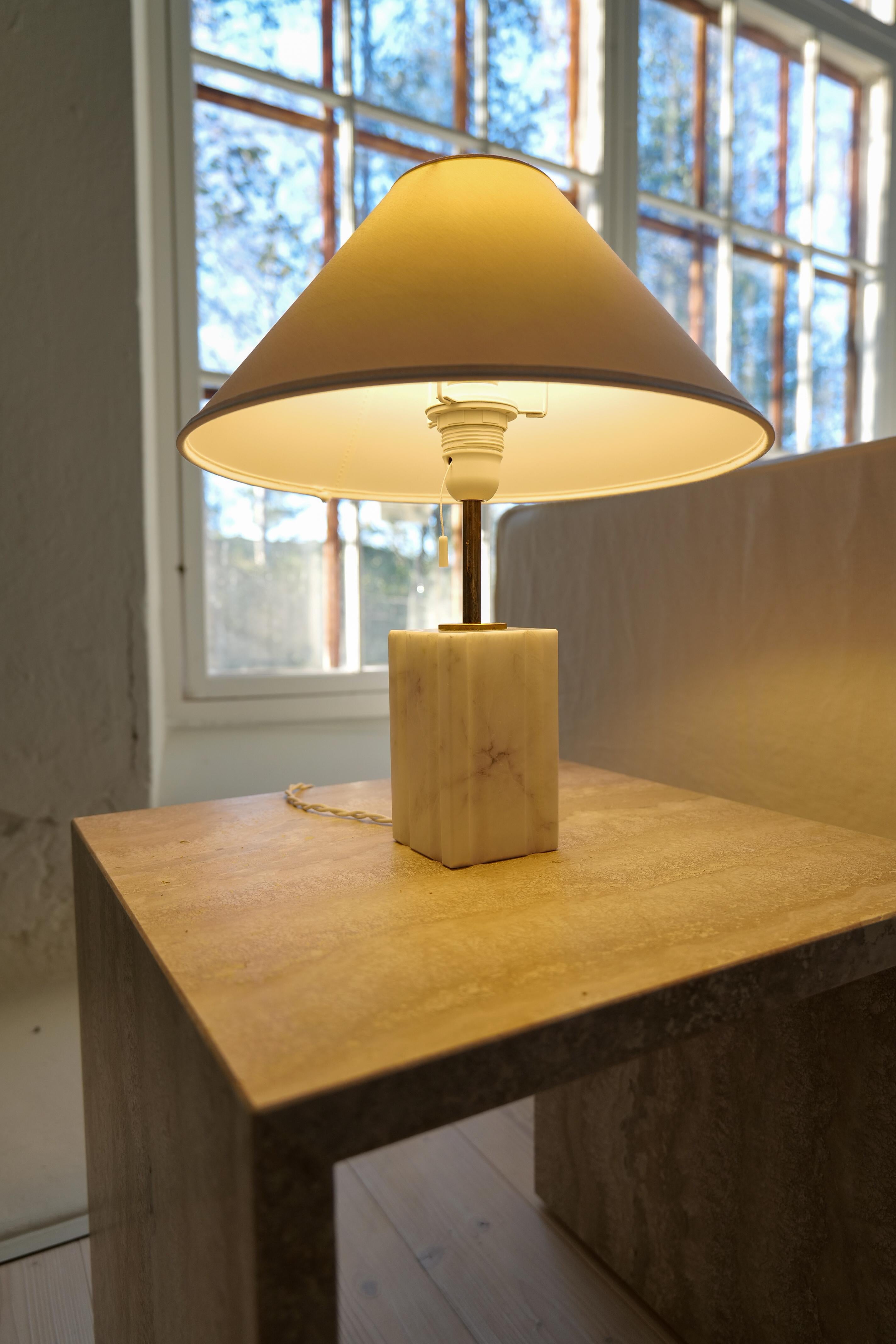 Marbre Lampe de table en marbre massif du milieu du siècle Bergboms Suède 1960s en vente