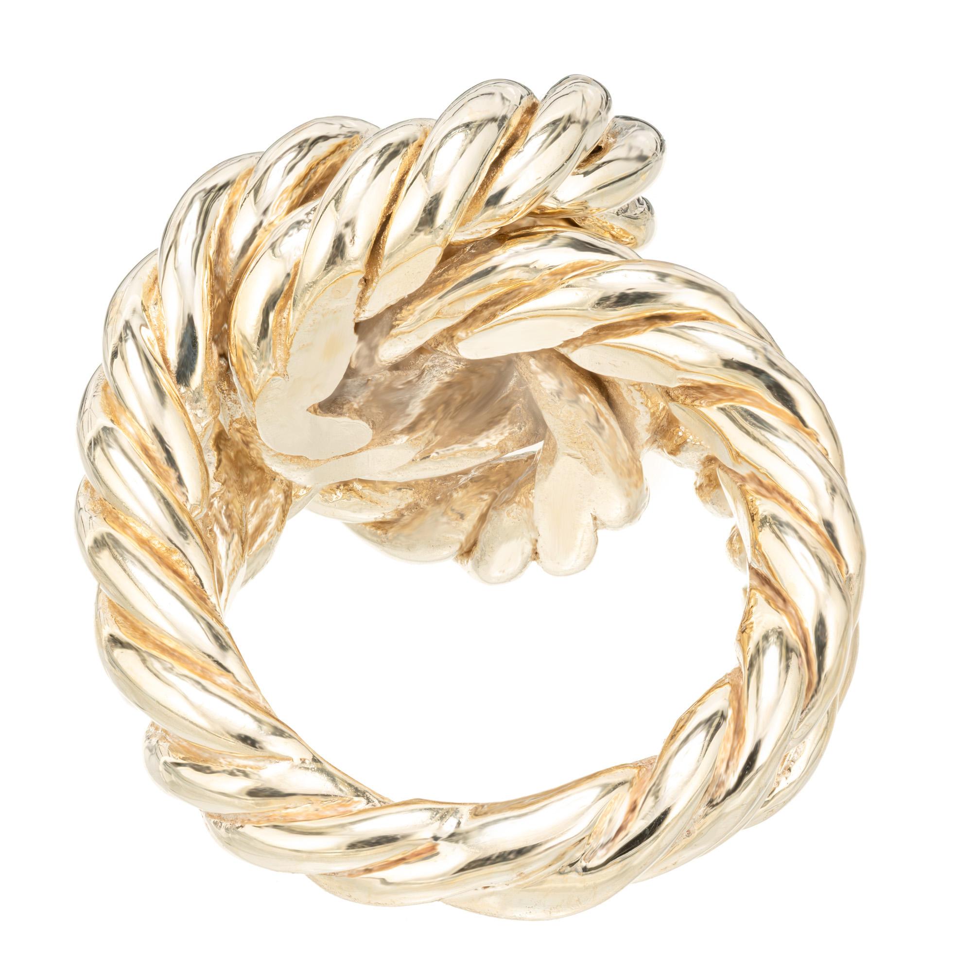 Midcentury Solid Twisted Wire Gold Knot Cocktail Ring In Good Condition In Stamford, CT