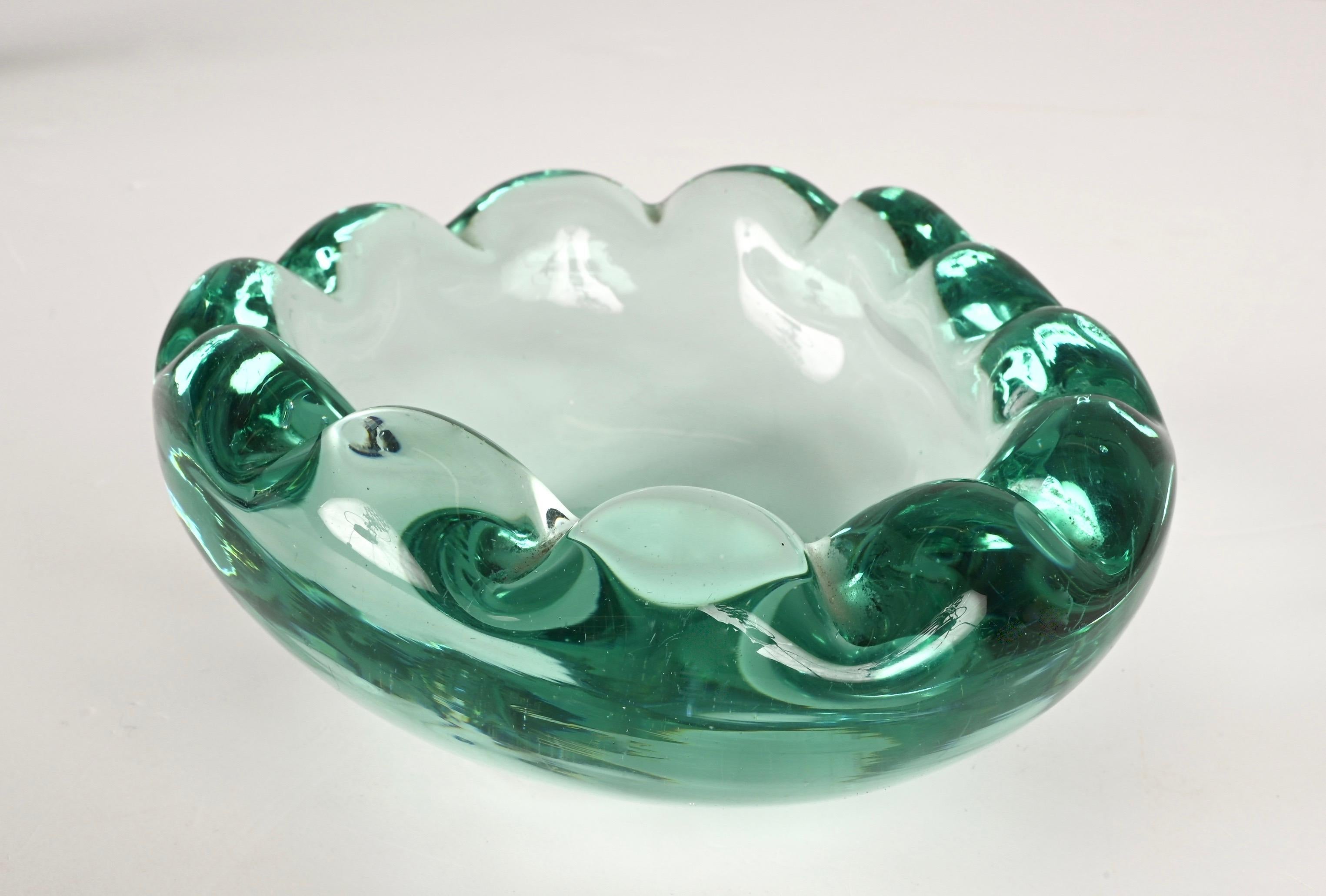 Mid-Century Sommerso Murano Crystal Green Glass Italian Decorative Bowl, 1960s 5