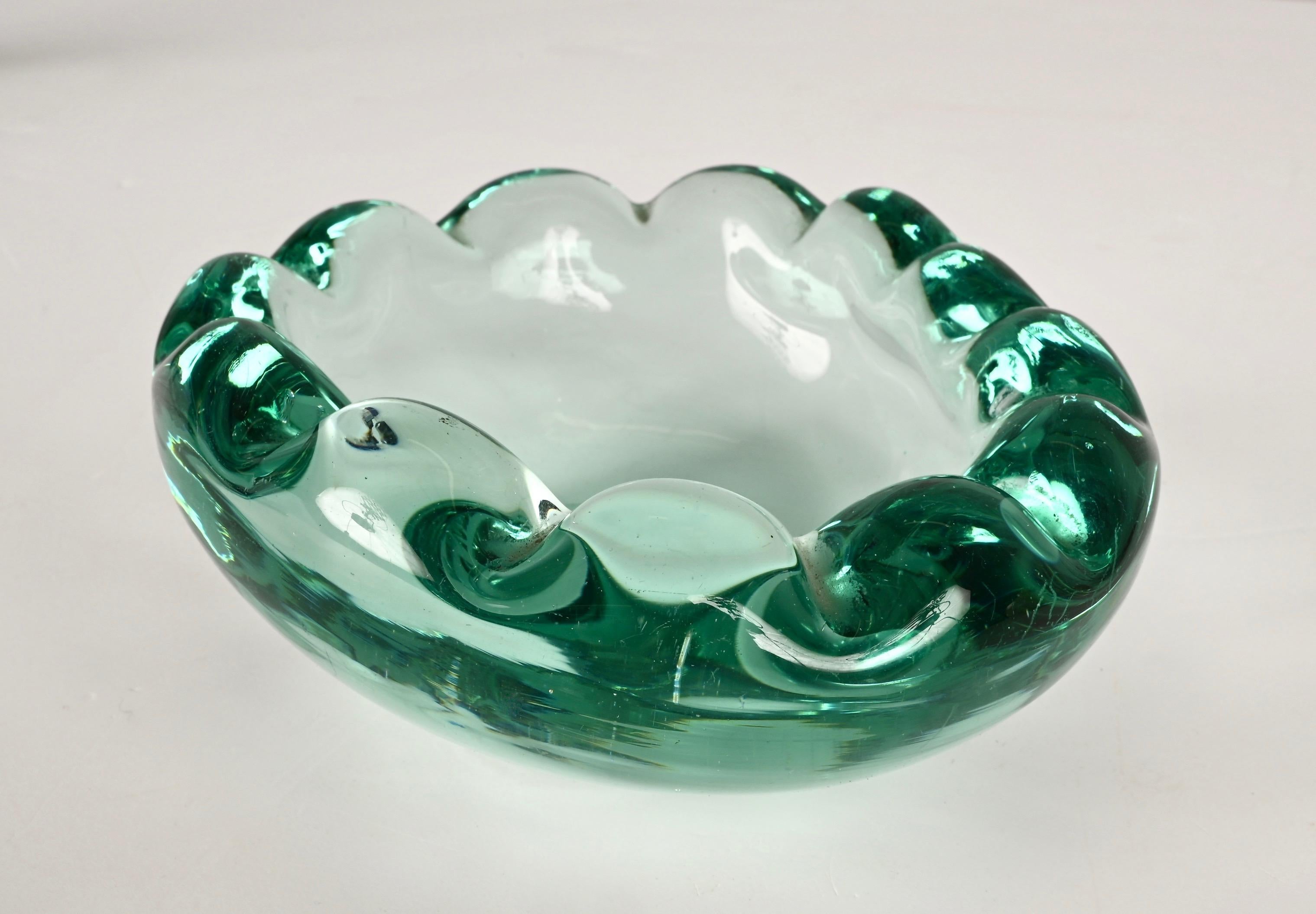 Mid-Century Sommerso Murano Crystal Green Glass Italian Decorative Bowl, 1960s 4