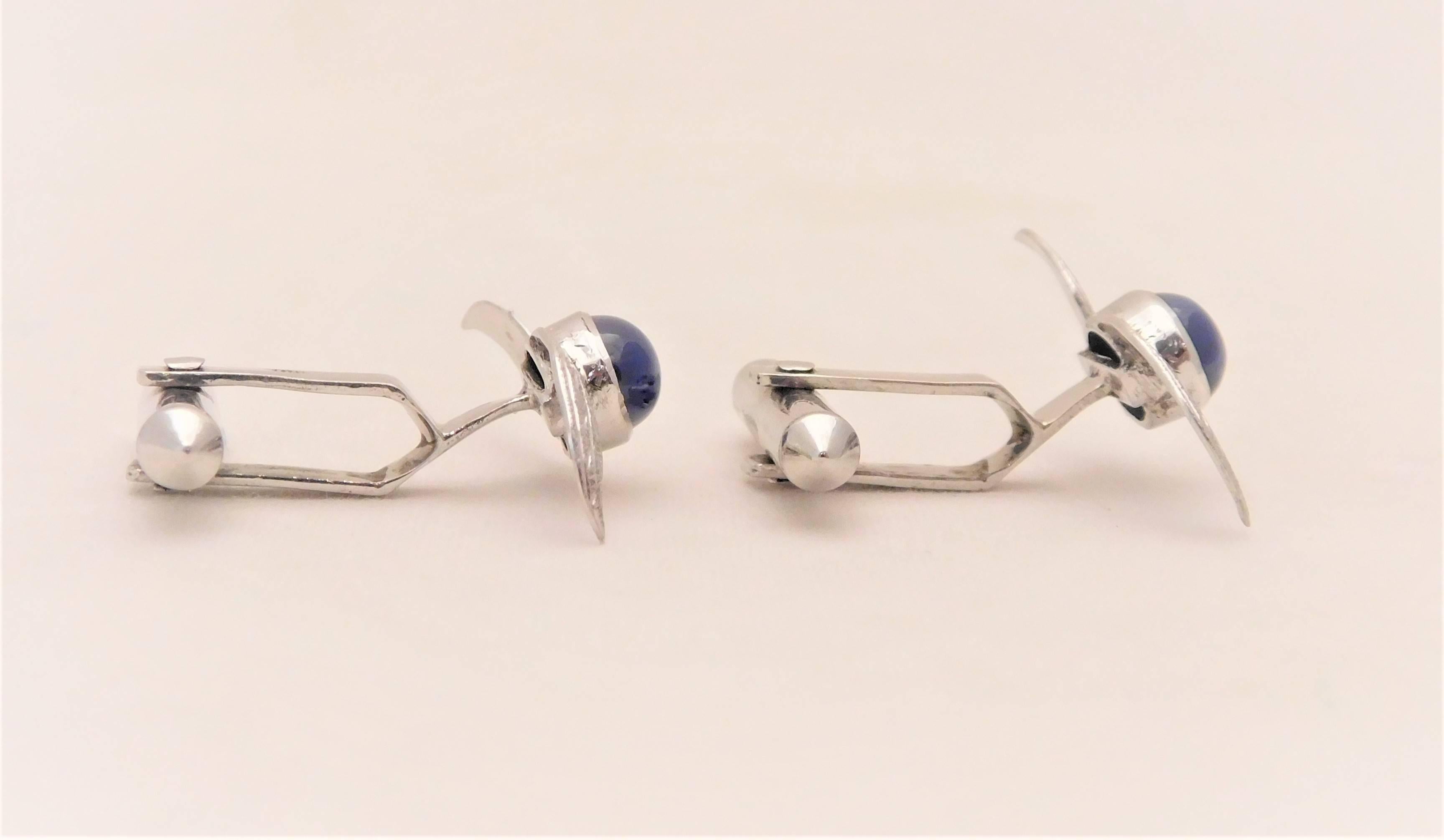 Midcentury Space Age 18 Karat White Gold 3.75 Carat Star Sapphire Cufflinks For Sale 5