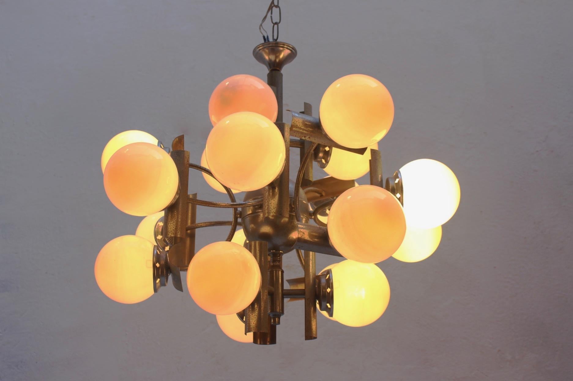 Midcentury Space Age 18 lights Chandelier. Spain, 1960s For Sale 11