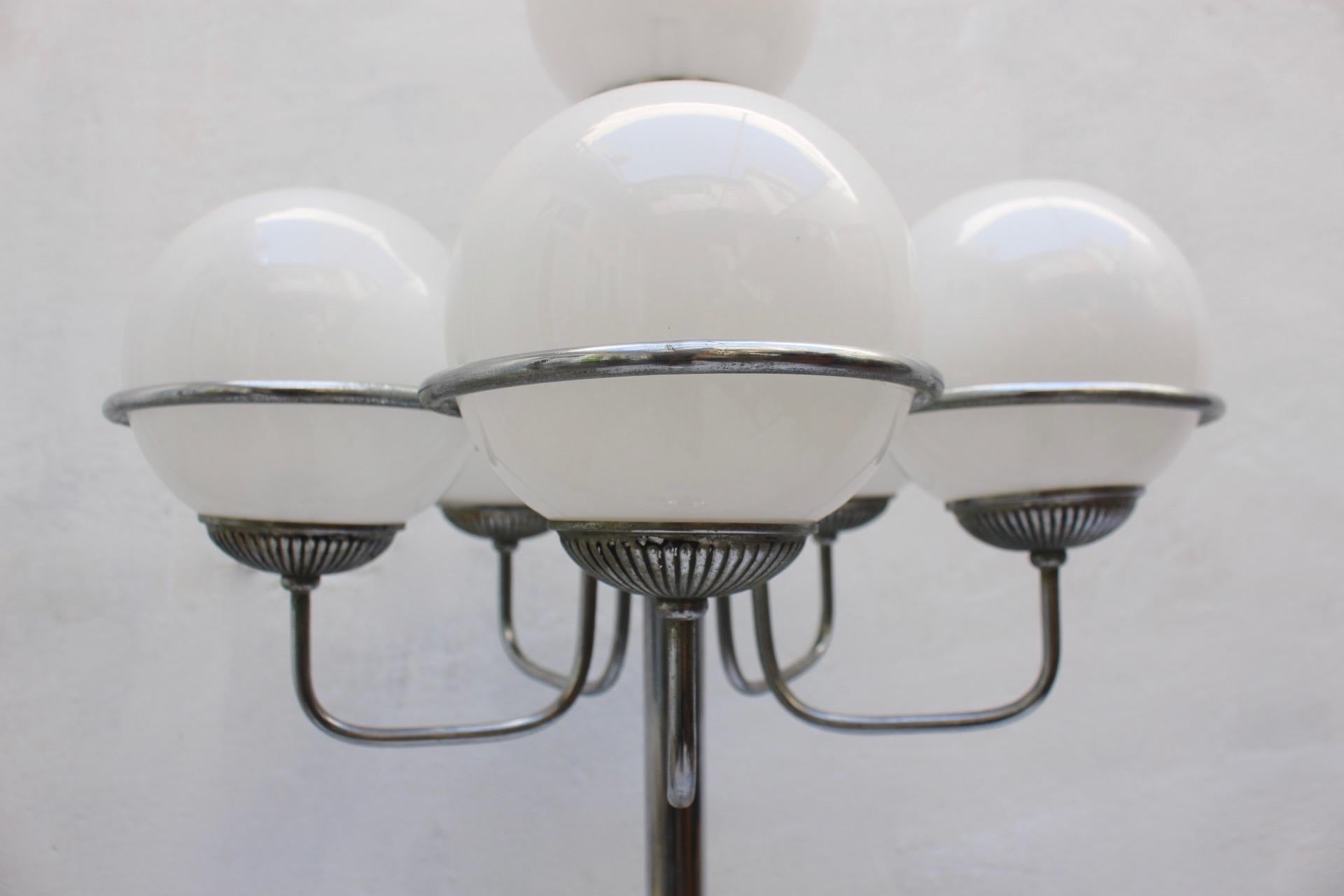Midcentury Space Age Chrome 6-Lights Floor Lamp, 1960s In Fair Condition For Sale In Valencia, Valencia