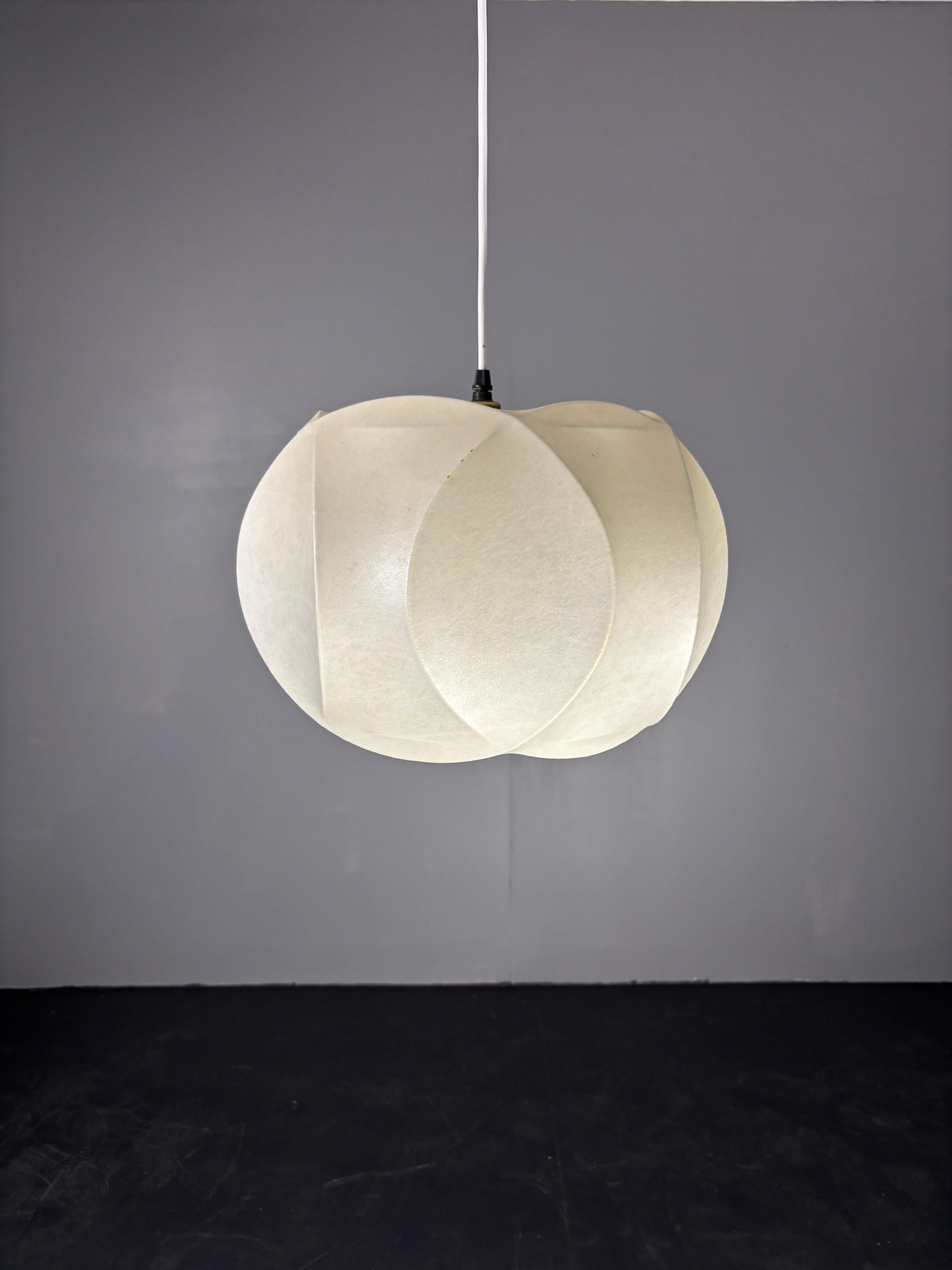 Resin Midcentury space age cocoon hanging pendant ceiling lamp, 1960s For Sale