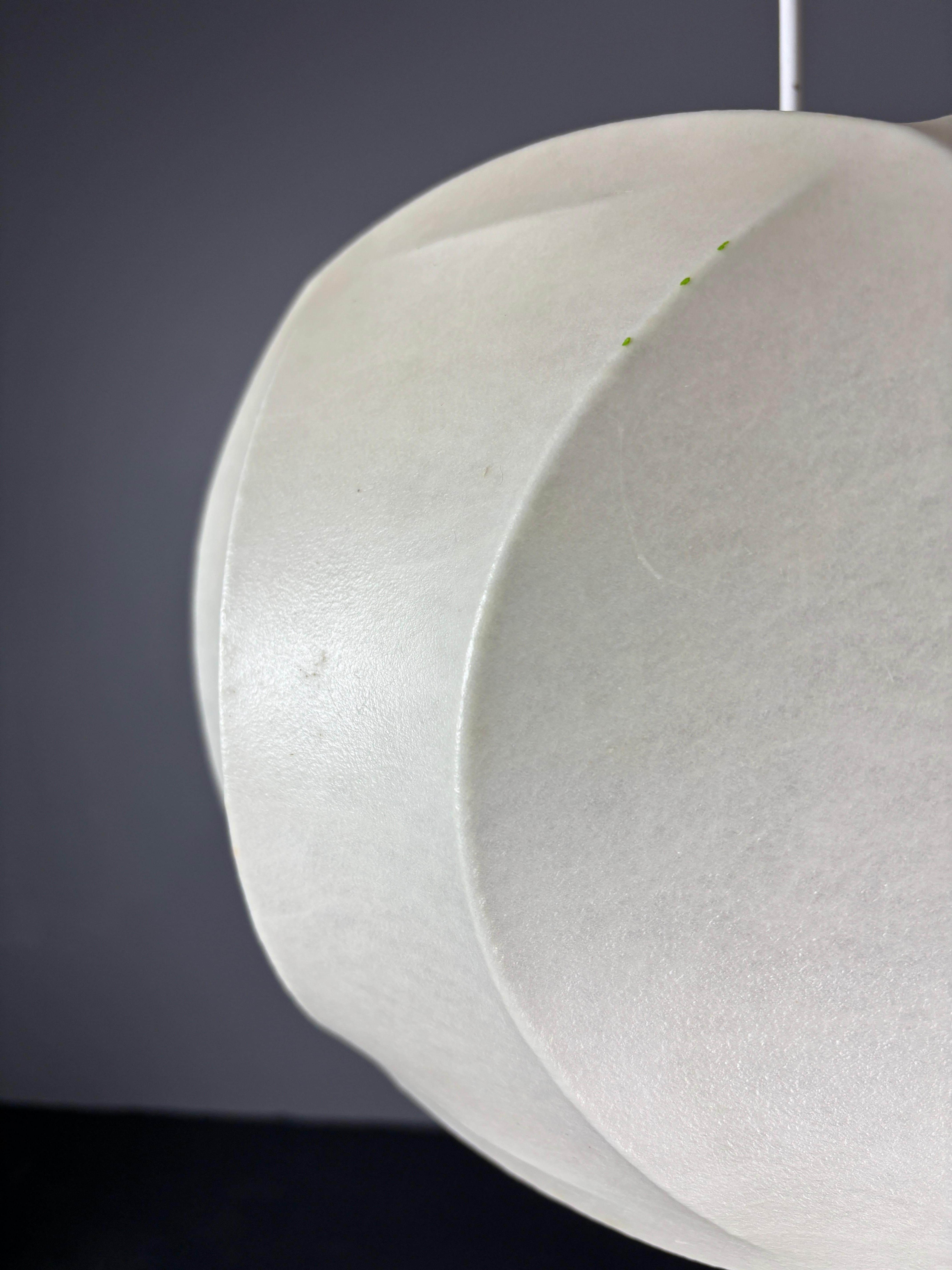 Midcentury space age cocoon hanging pendant ceiling lamp, 1960s For Sale 2