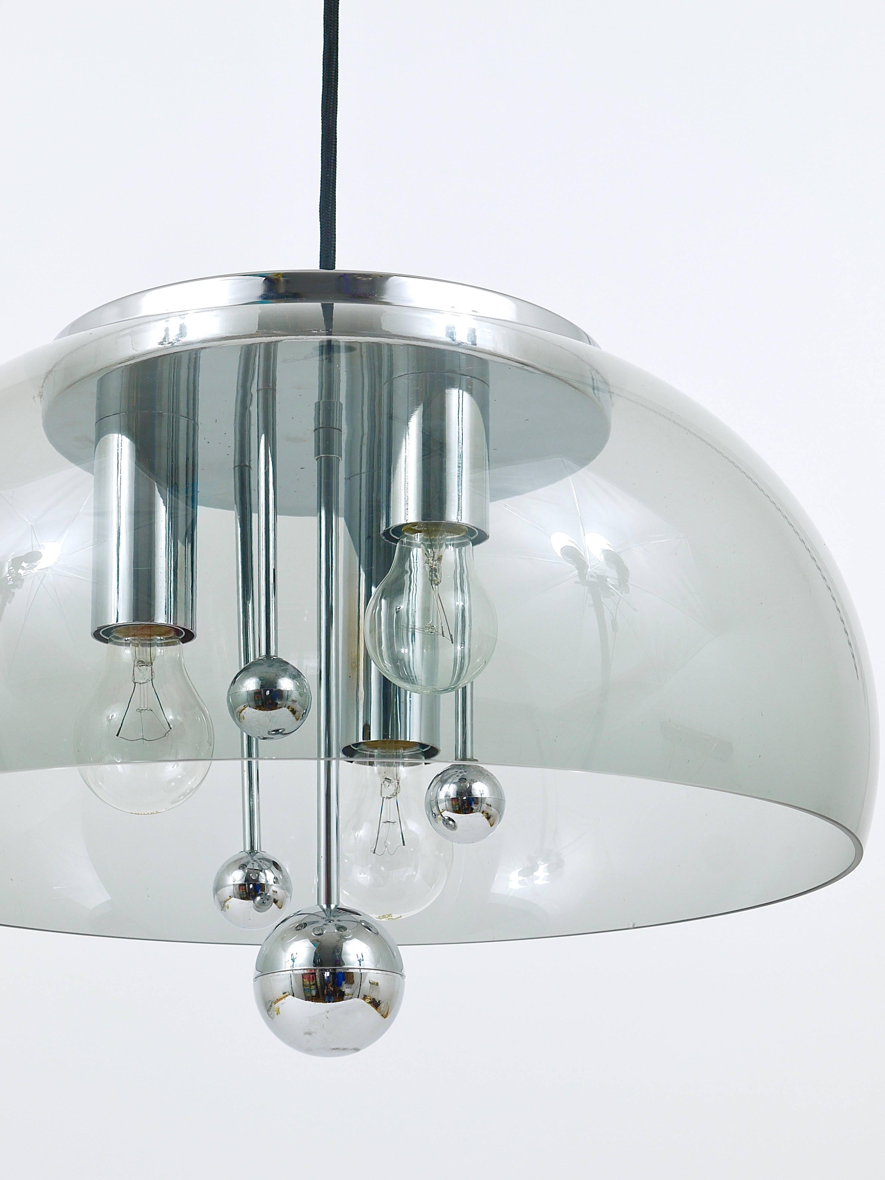 Lampe suspendue à globe de l'ère spatiale du milieu du siècle dernier avec sphères chromées, Allemagne, 1970 en vente 6