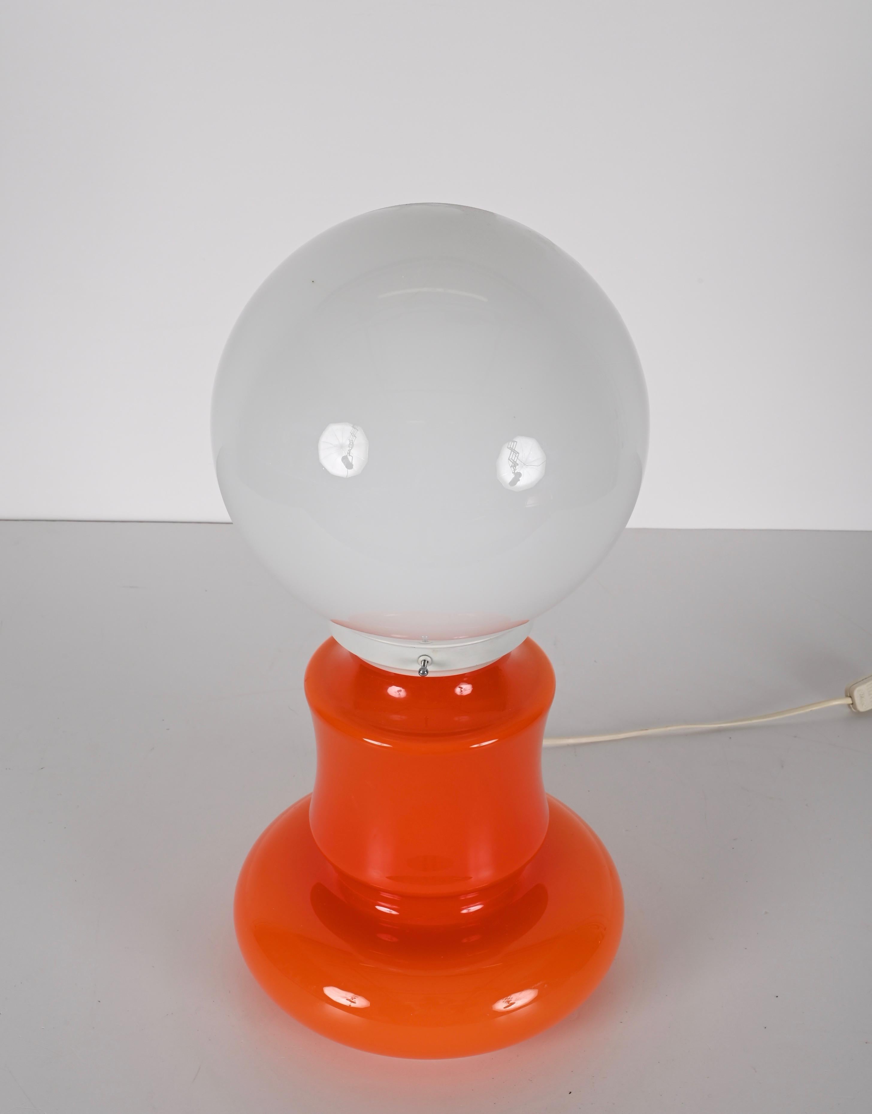 Mid-Century Space Age Orange and White Murano Glass Italian Table Lamp, 1970s  For Sale 5