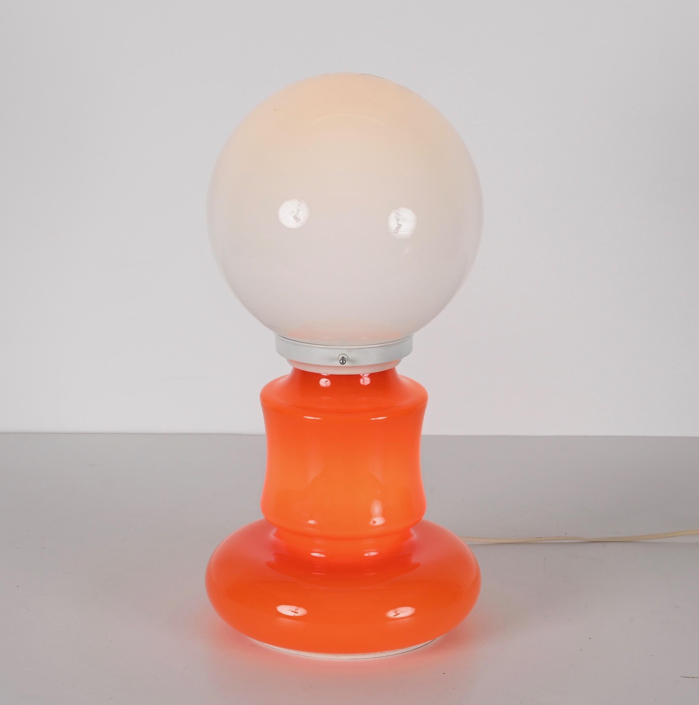 Mid-Century Space Age Orange and White Murano Glass Italian Table Lamp, 1970s  For Sale 6