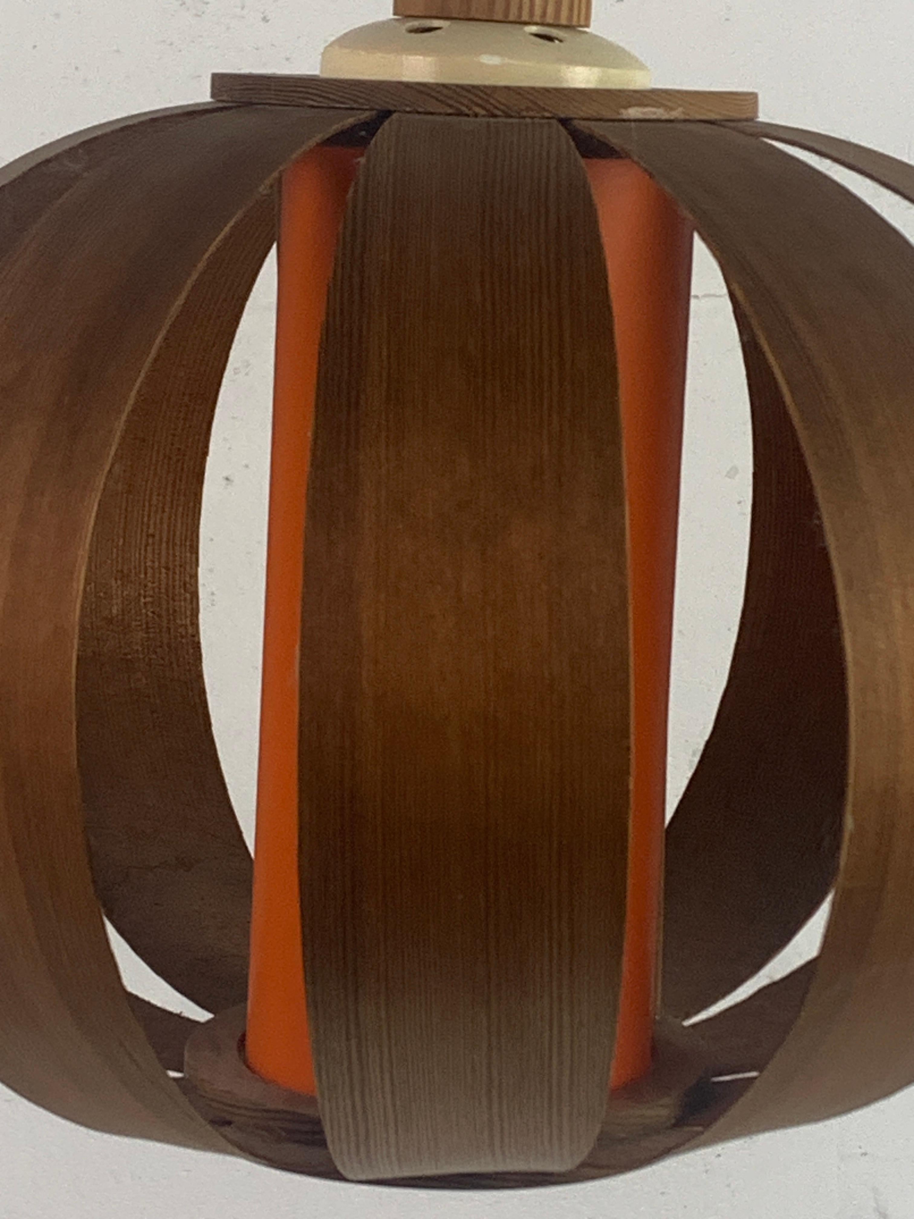 Pendentif champignon ufo scandinave en placage de bois de l'ère spatiale du milieu du siècle dernier. en vente 4