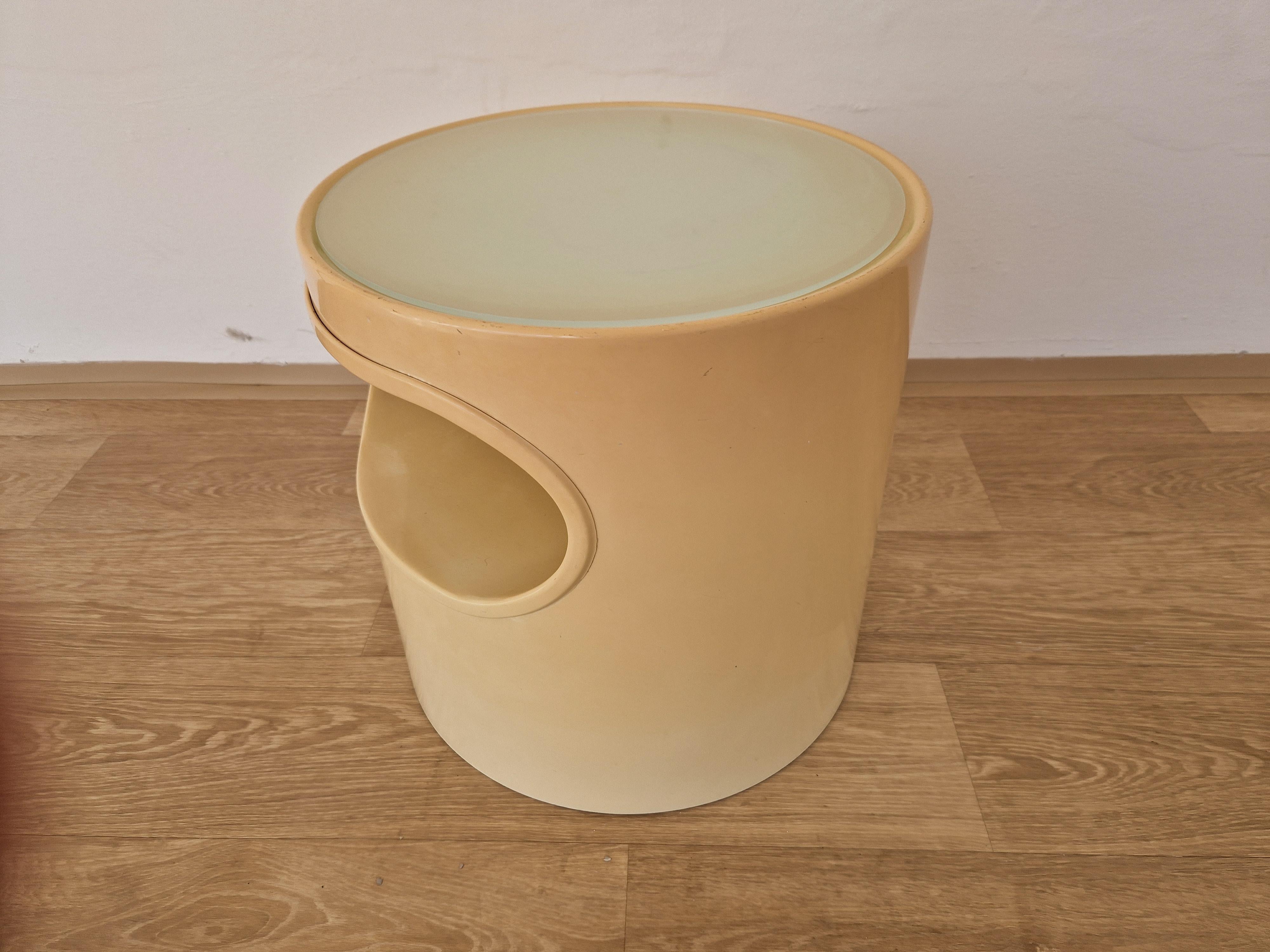 Mesa auxiliar Artemide Midcentury Space Age, diseño Emma Gismondi, Italia, años 60 en venta 2