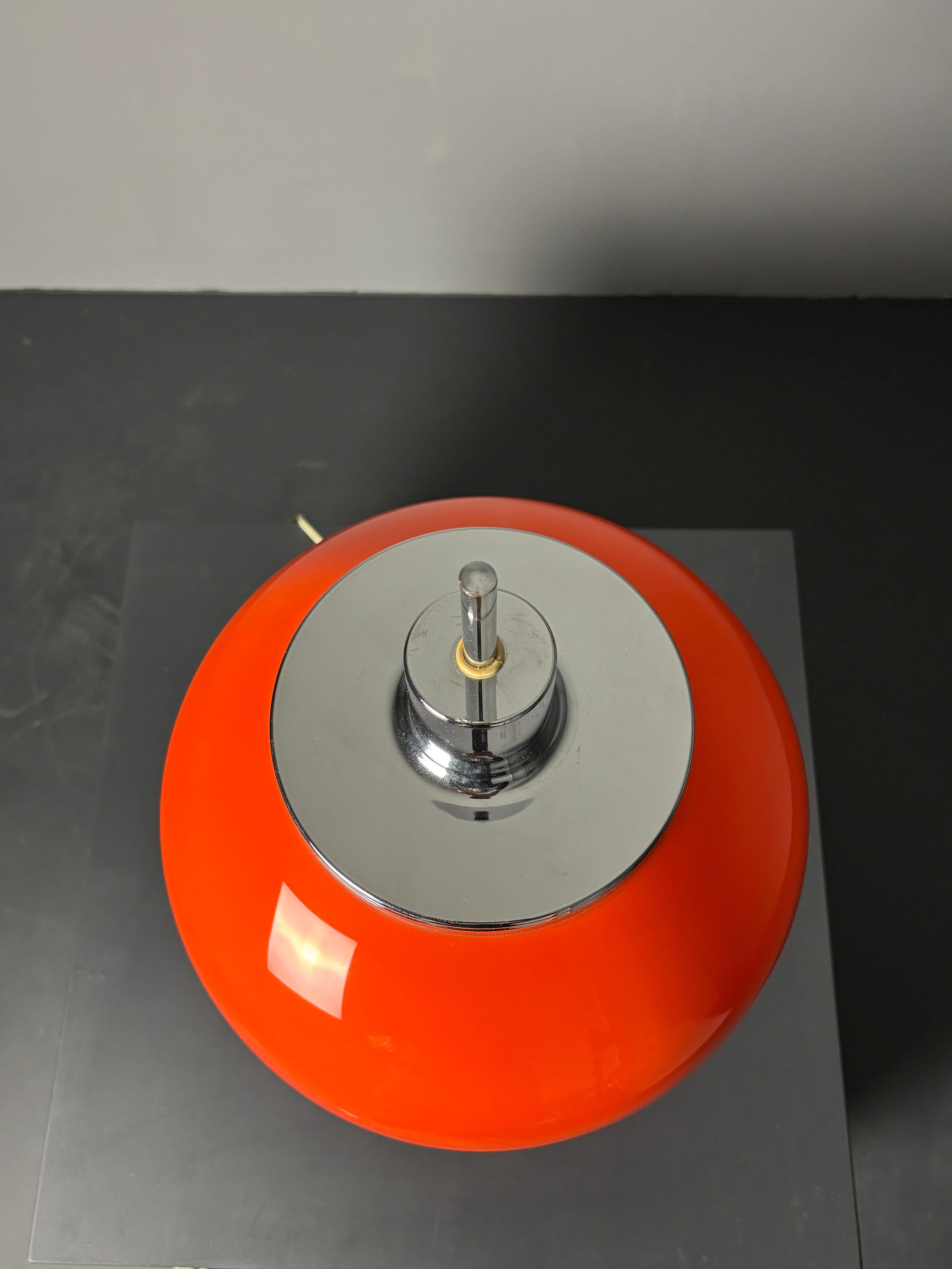 Lampada da tavolo del Midcentury Space Age di Luigi Massoni & Massoni per Guzzini, modello Faro, anni '70 in vendita 7