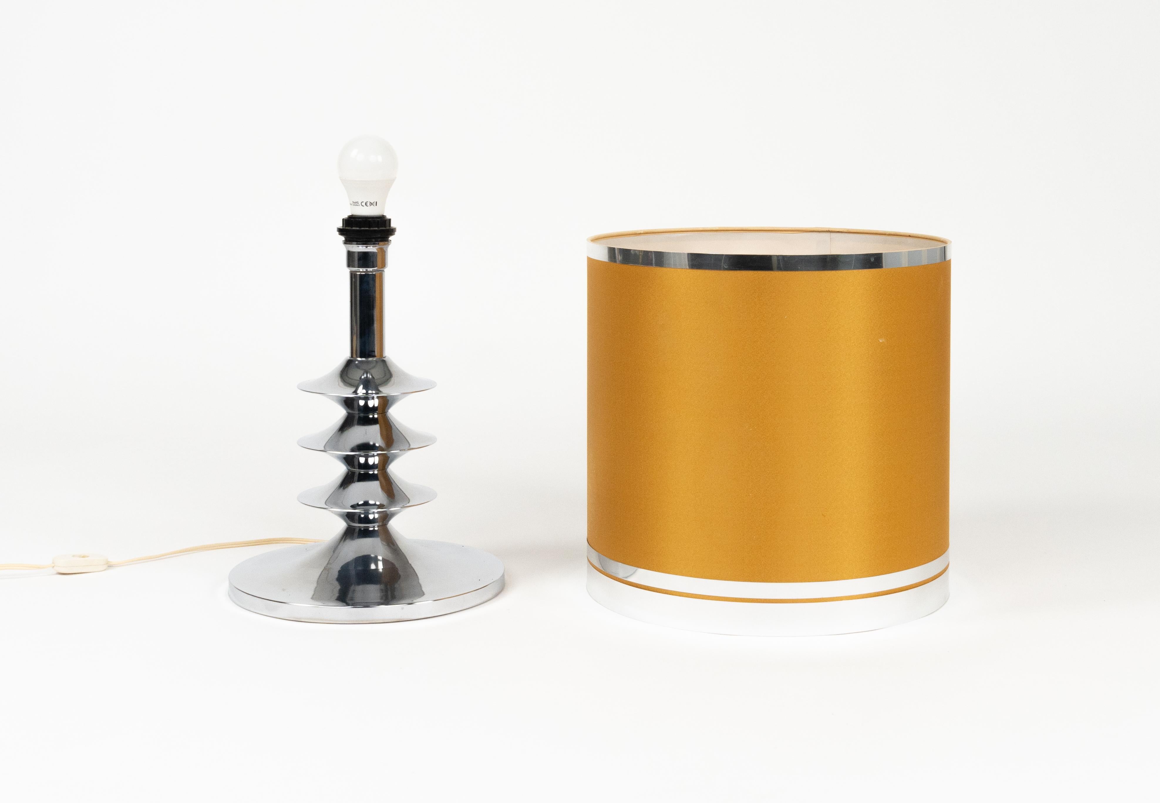 Lampe de table de l'ère spatiale du milieu du siècle dernier en chrome et tissu, Italie 1970 en vente 3