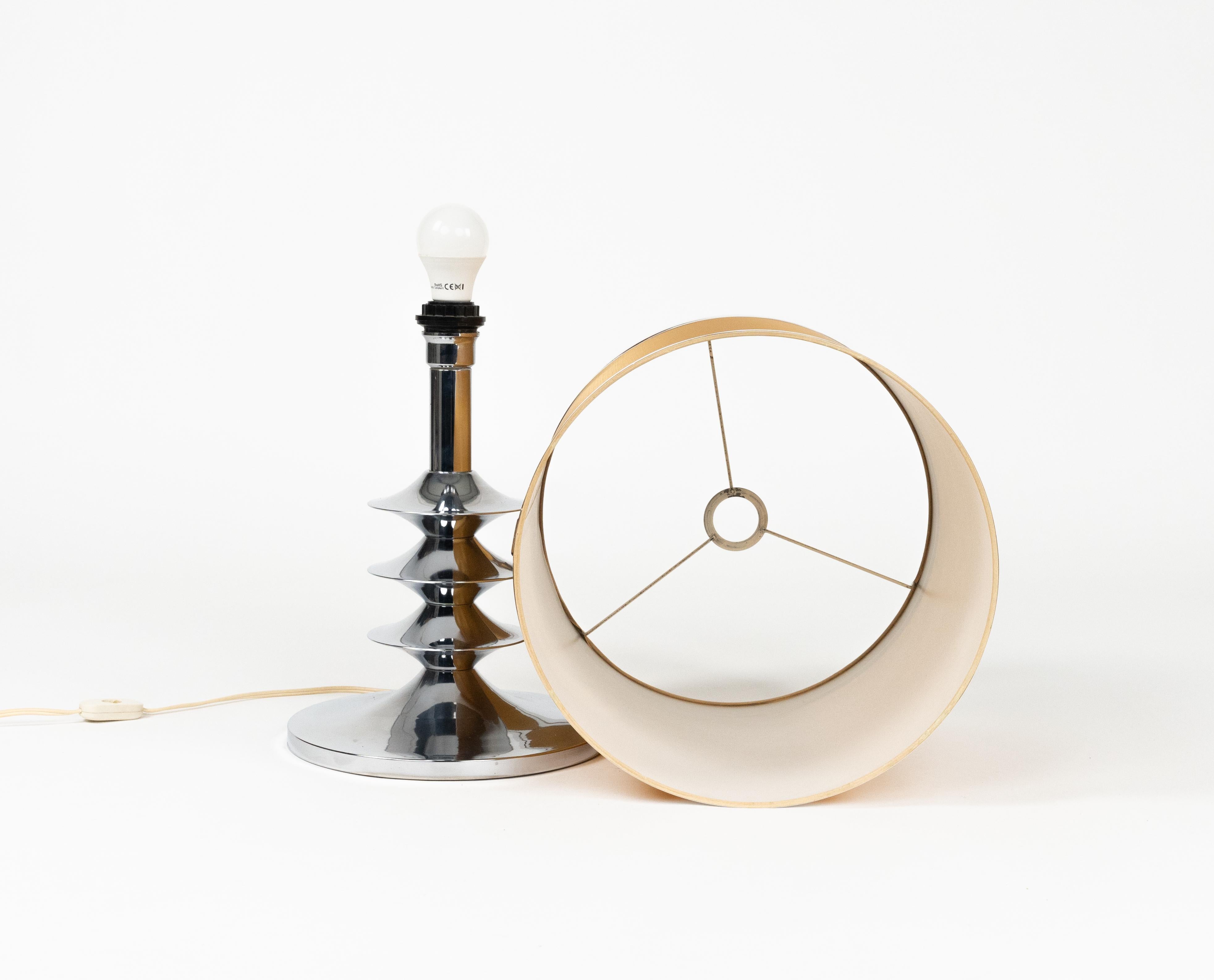 Lampe de table de l'ère spatiale du milieu du siècle dernier en chrome et tissu, Italie 1970 en vente 4
