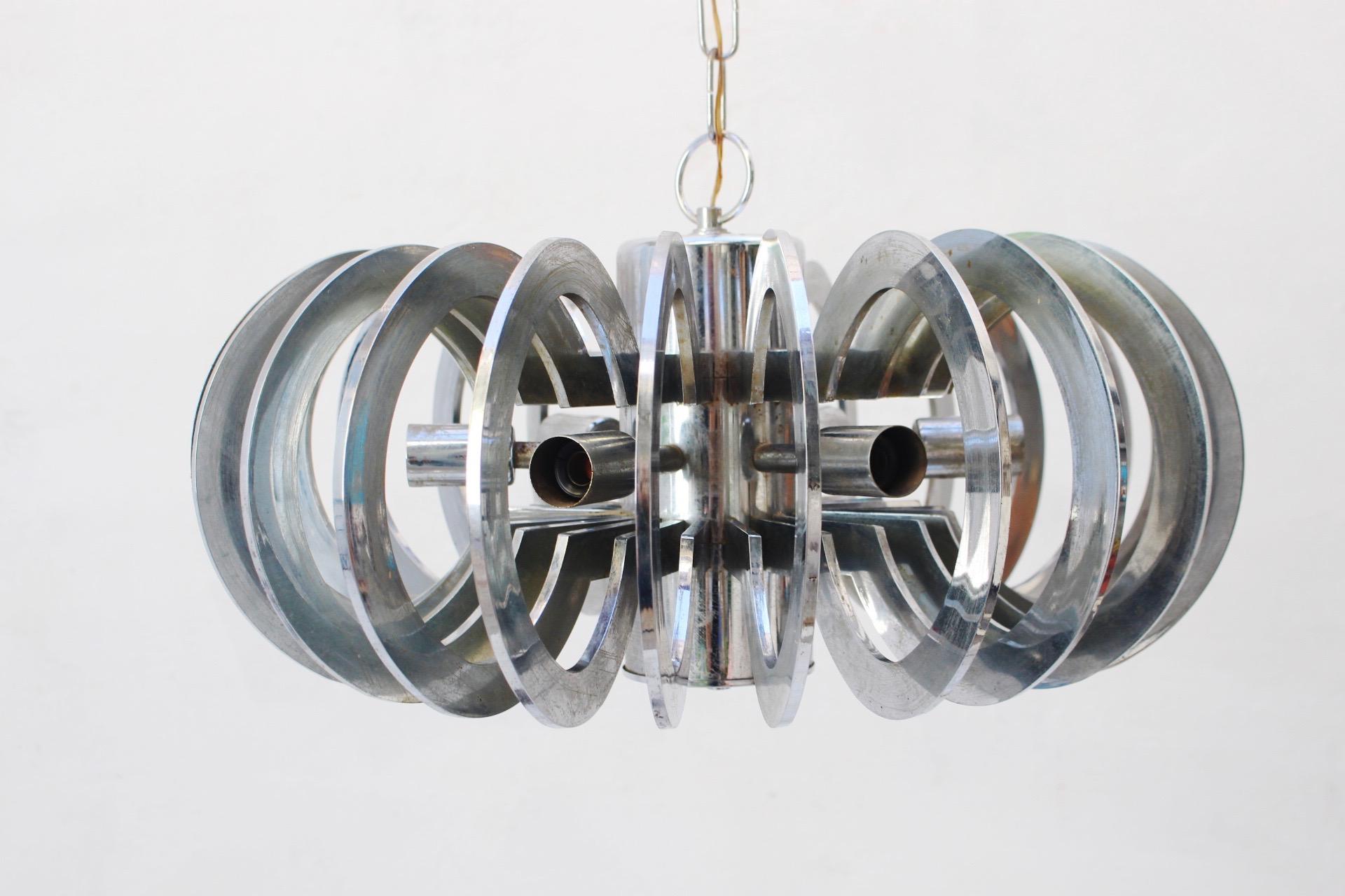 Midcentury Space Age Ufo Atomic Era Plastic Sciolari Manner Pendant Lamp, 1960s In Good Condition For Sale In Valencia, Valencia