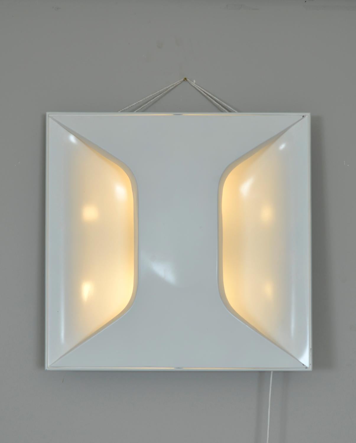 Mid-Century Modern Midcentury Space Age White Oyster Panel Sconce Wall Floor Light Staff Leuchten