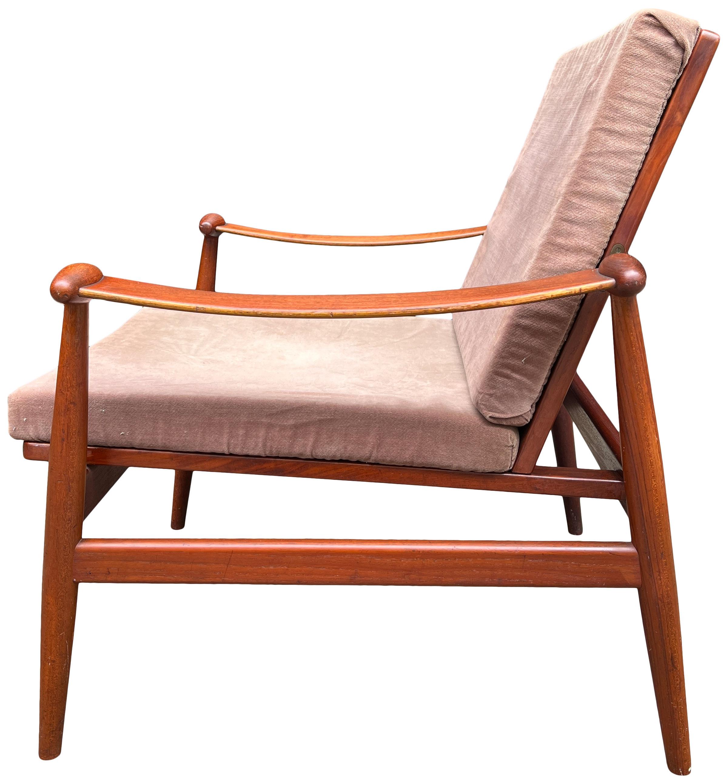Danish Midcentury Spade lounge Chair by Finn Juhl
