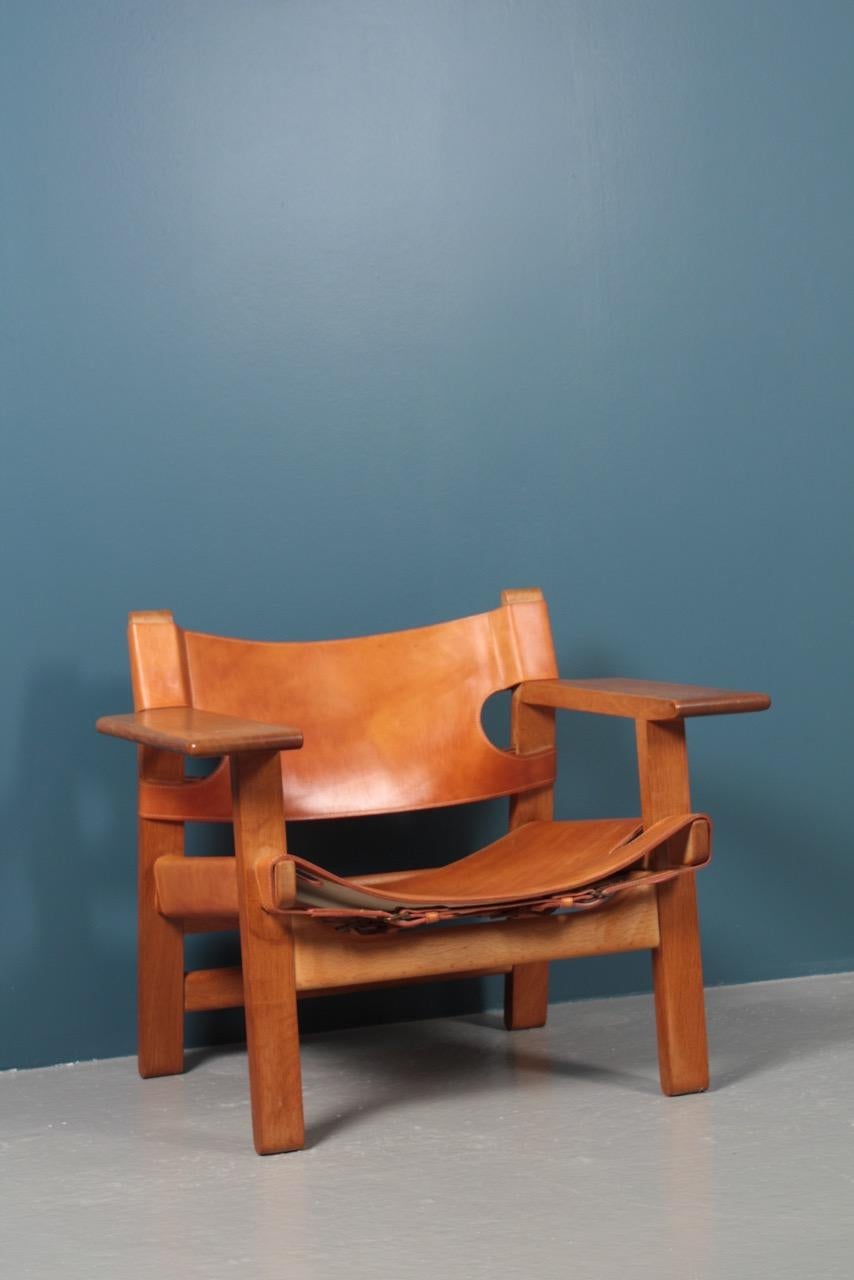 Mid-20th Century Midcentury Spanish Chair in Patinated Leather and Oak by Børge Mogensen, 1950s For Sale