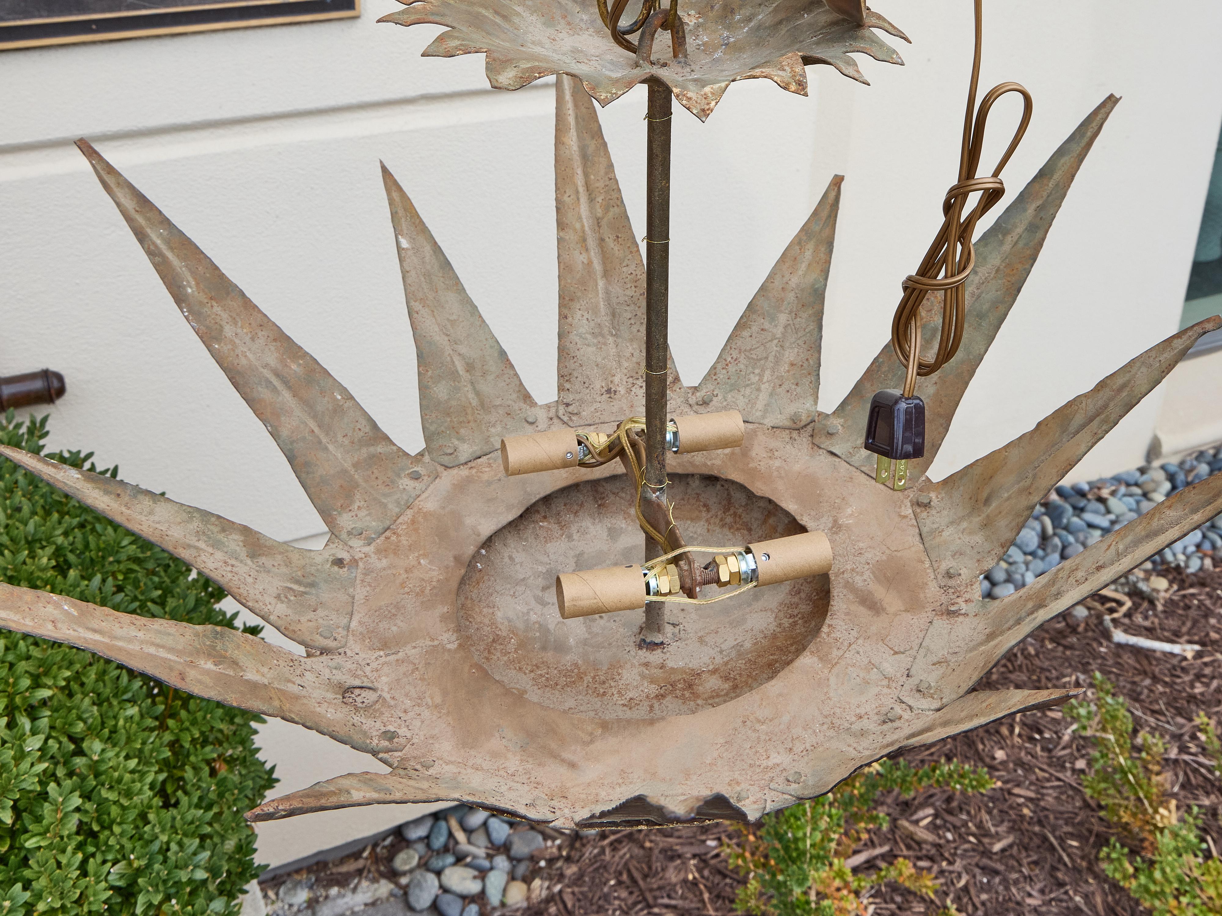 Midcentury Spanish Gilt Metal Sunburst Crown Chandelier with Four Lights For Sale 1