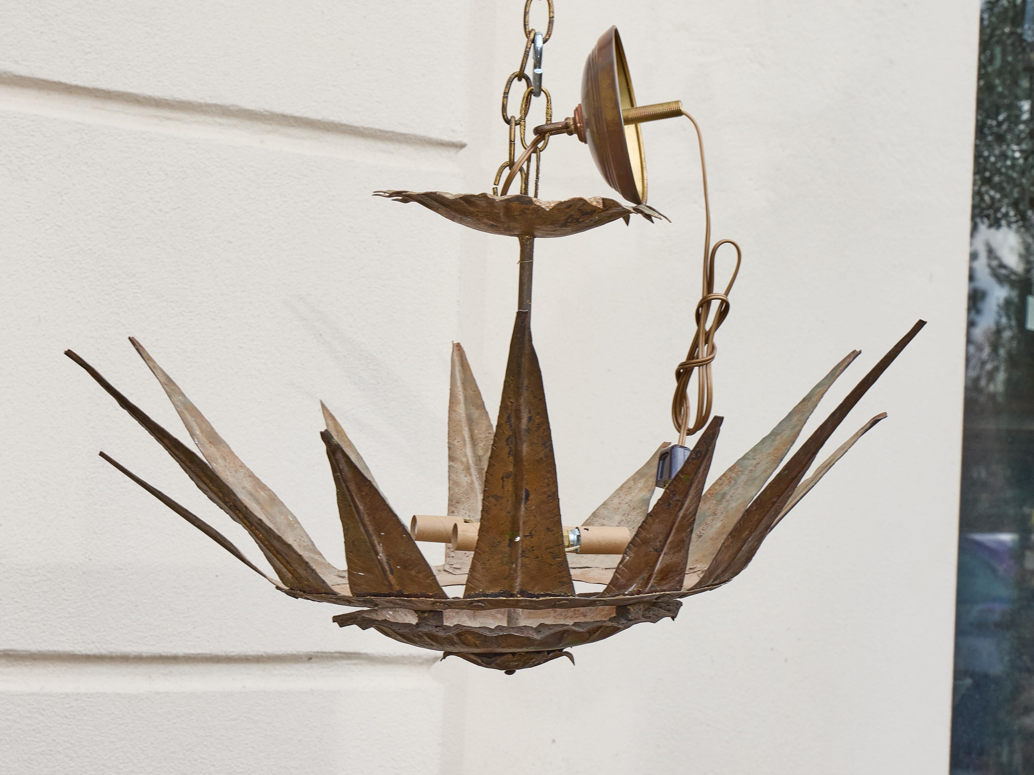 Midcentury Spanish Gilt Metal Sunburst Crown Chandelier with Four Lights For Sale 4