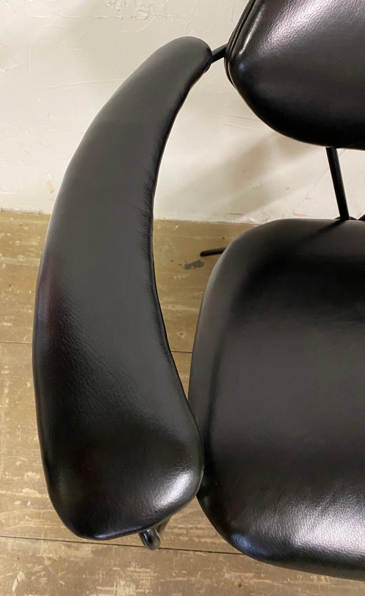 Midcentury Spider Leg Leather Arm Chair For Sale 2