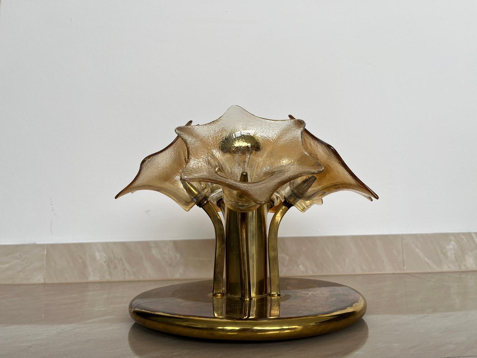 Milieu du XXe siècle Plafonnier encastré à fleur Spoutnik du milieu du siècle dernier, verre de Murano ambré, Sische, années 1960 en vente