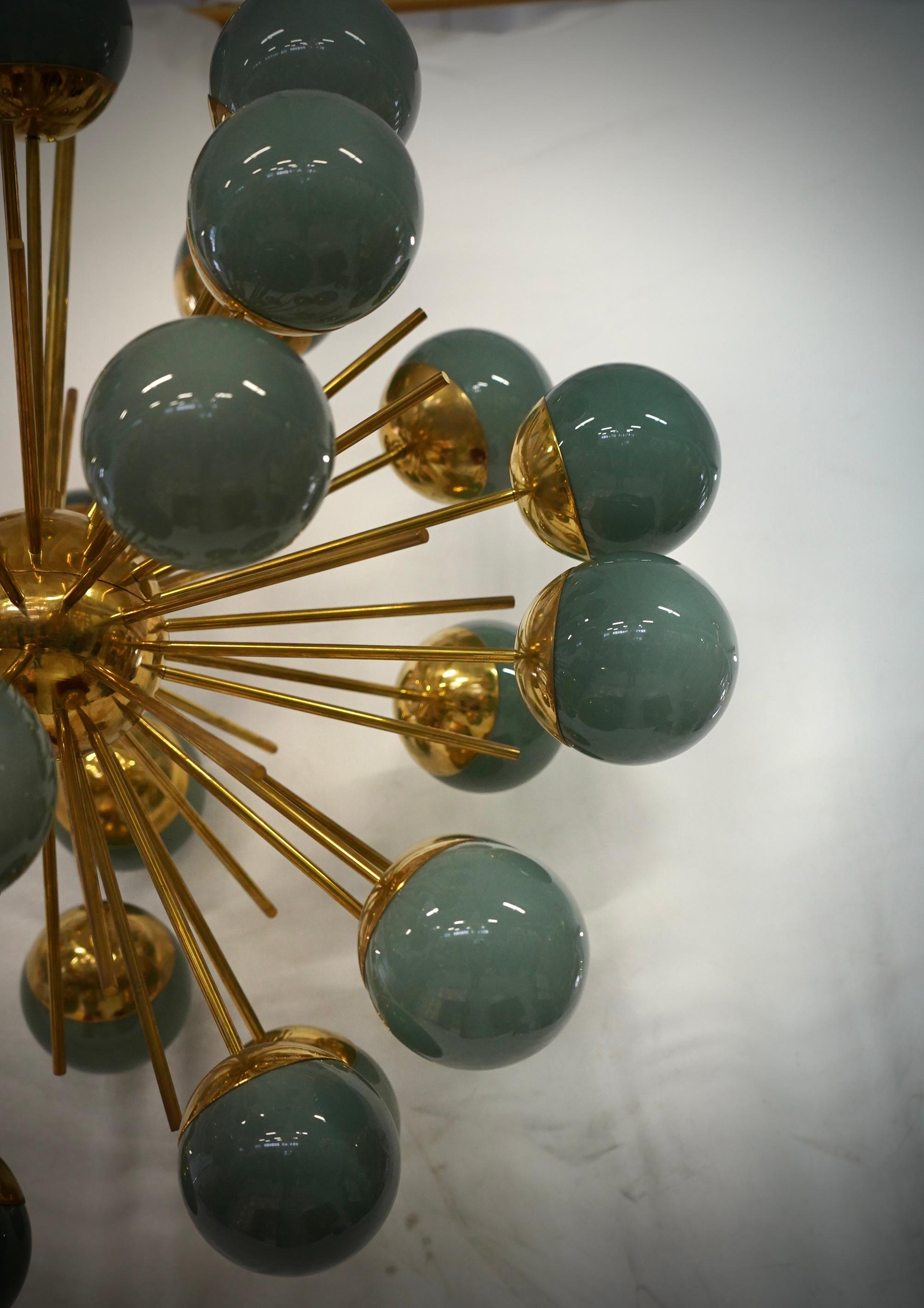 Italian Midcentury Sputnik Spherical Green Glass and Brass Chandelier, 2000 For Sale