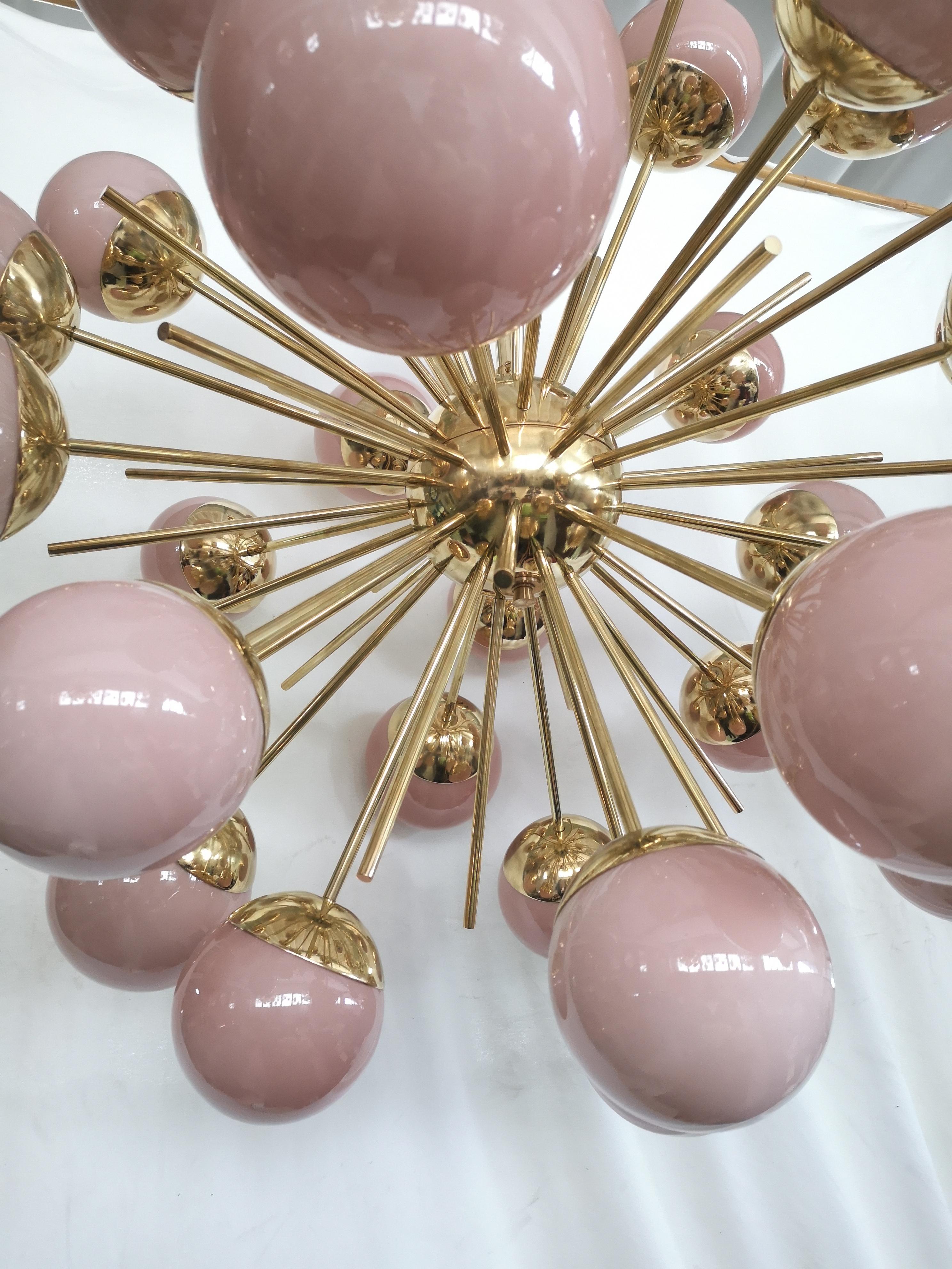 Midcentury Sputnik Spherical Pink Glass and Brass Chandelier, 2020 For Sale 2