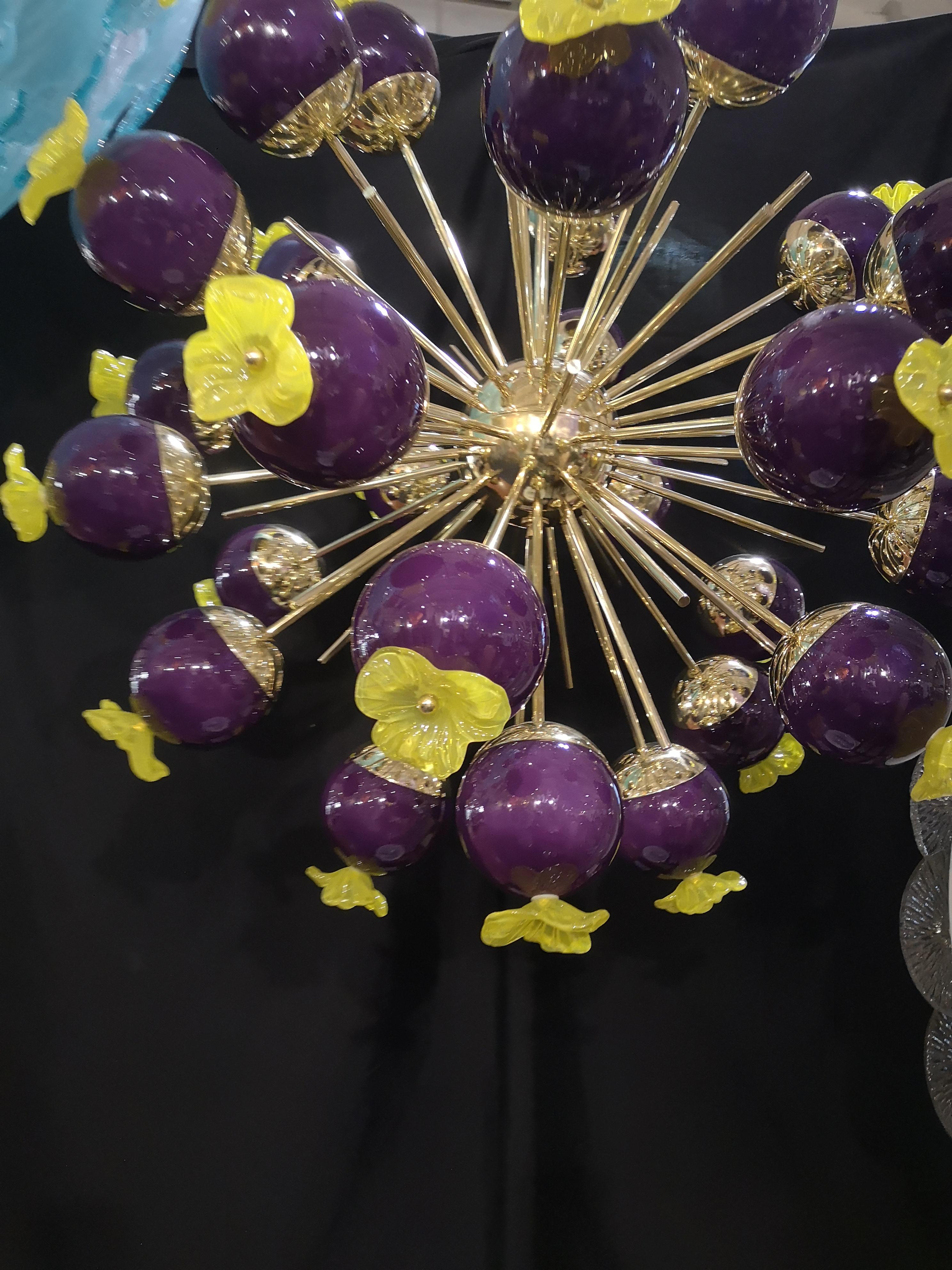 Italian Midcentury Sputnik Spherical Purple Glass and Brass Chandelier, 2020