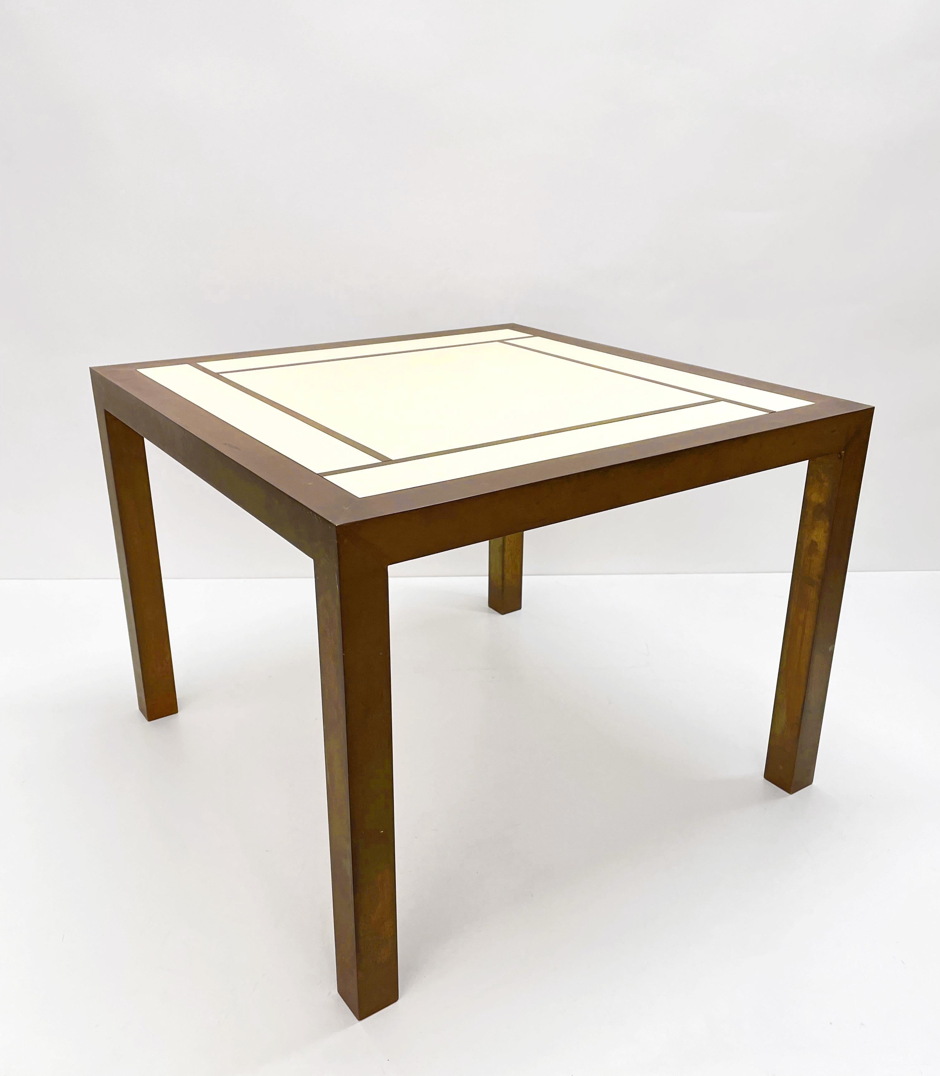 Quadratischer italienischer Couchtisch aus Messing und Formica aus der Mitte des Jahrhunderts im Willy Rizzo-Stil, 1970er Jahre (20. Jahrhundert) im Angebot