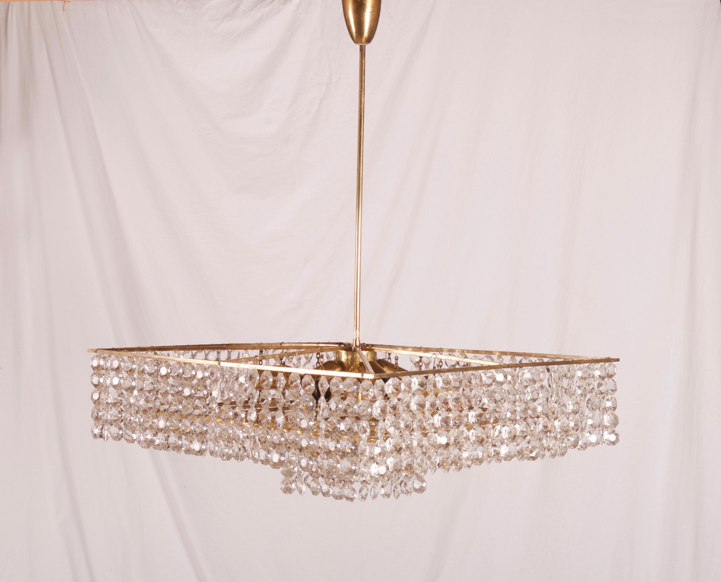 Midcentury Square Cut Crystal Chandelier In Good Condition For Sale In Vienna, AT