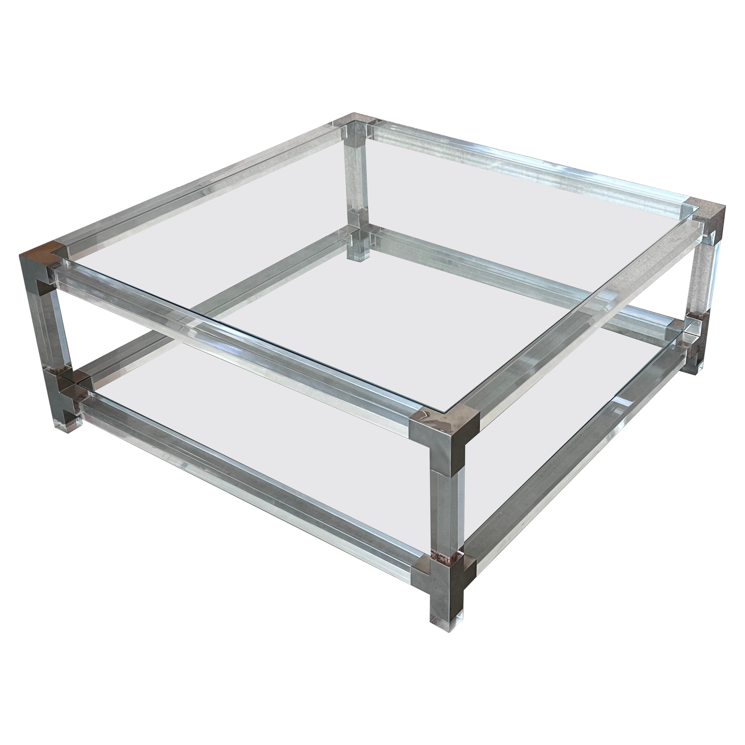 Mesa de centro cuadrada de Lucite de mediados de siglo con detalles de metal cromado